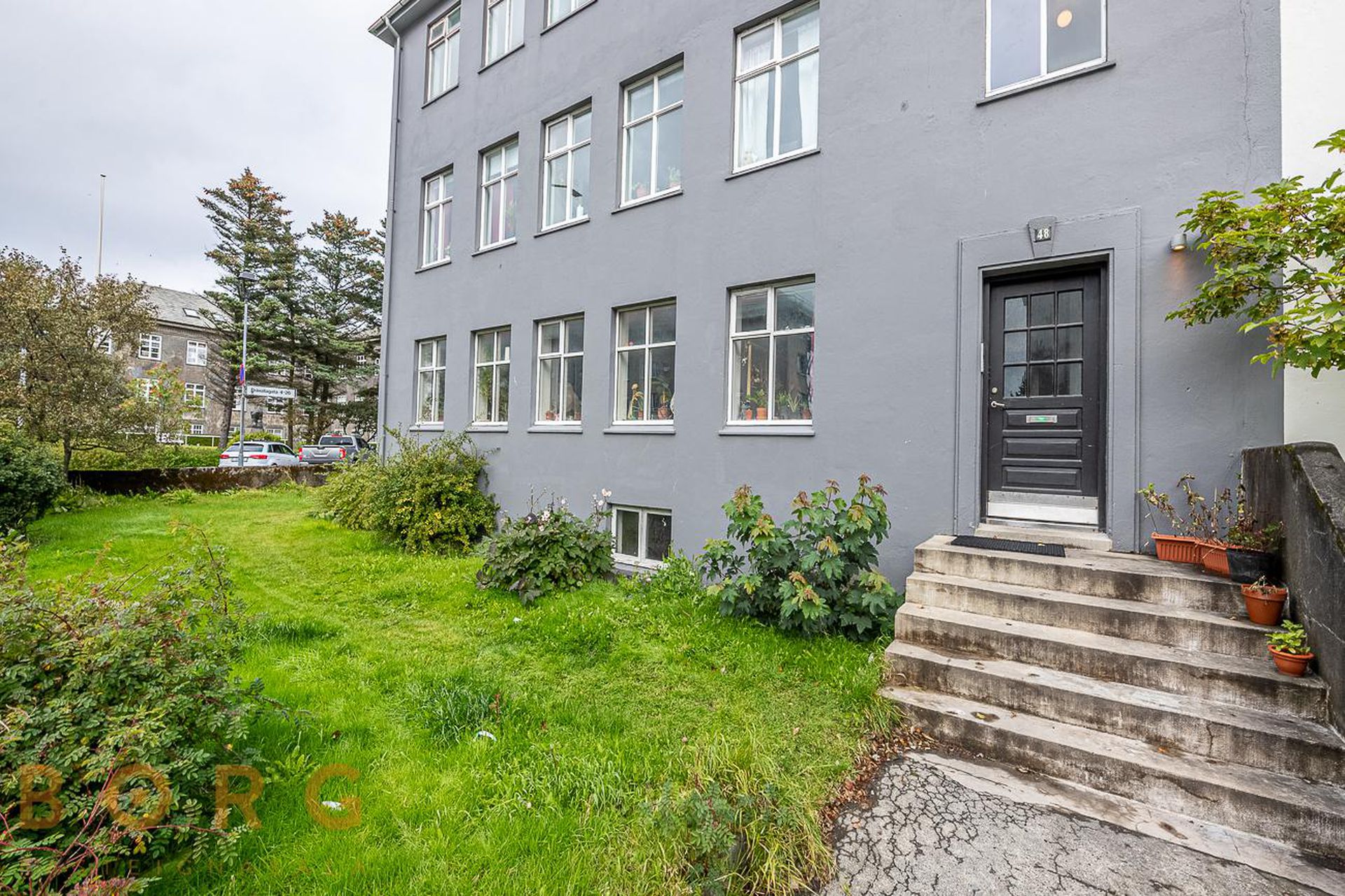 Hringbraut 48, 101 Reykjavík