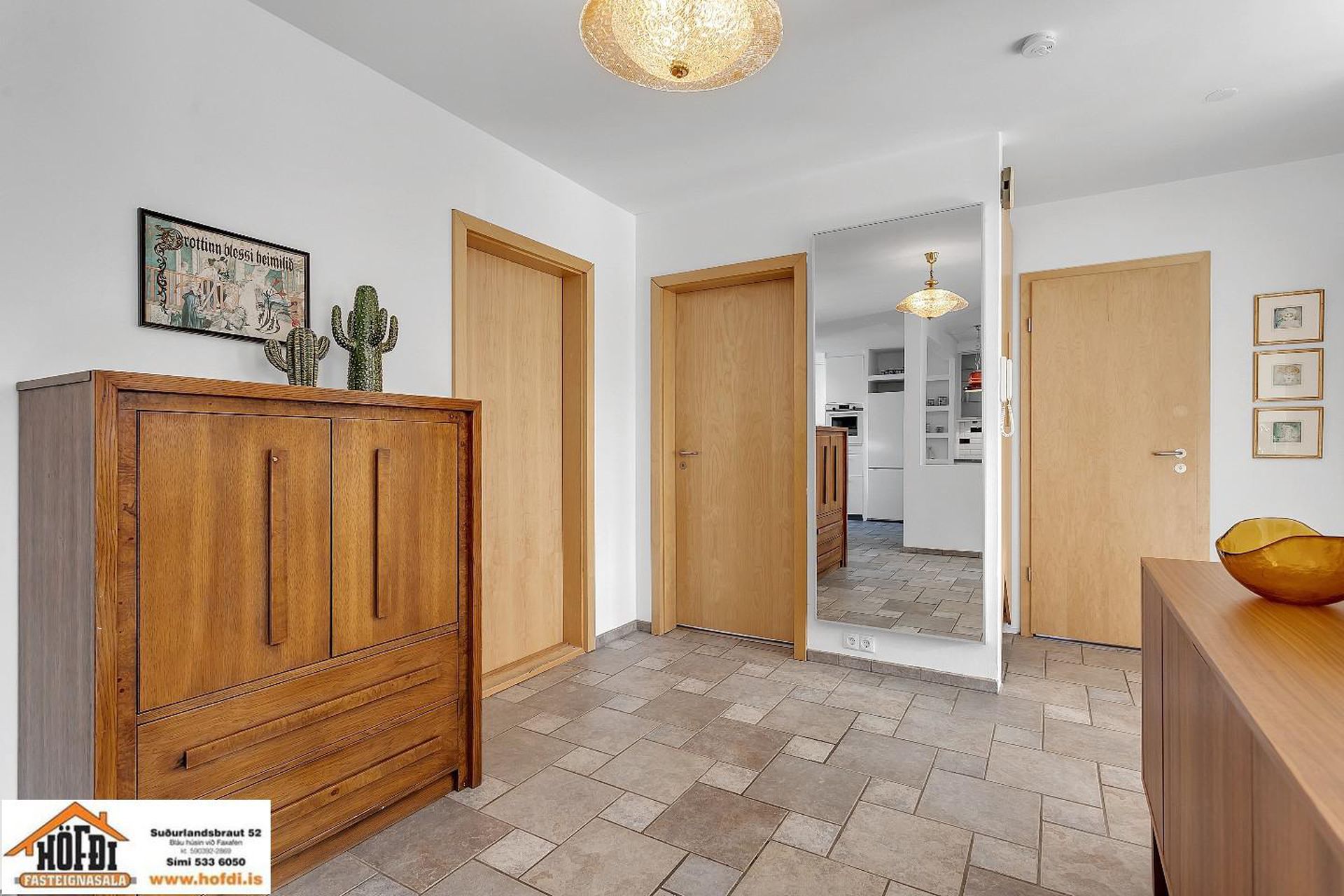 Barmahlíð 44, 105 Reykjavík