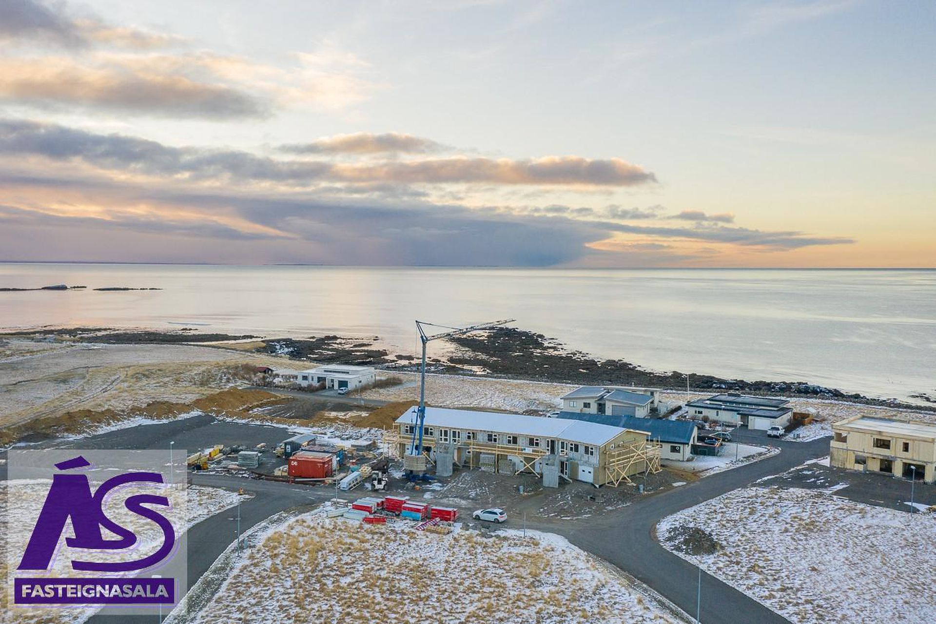 Krossvellir 2, 301 Hval