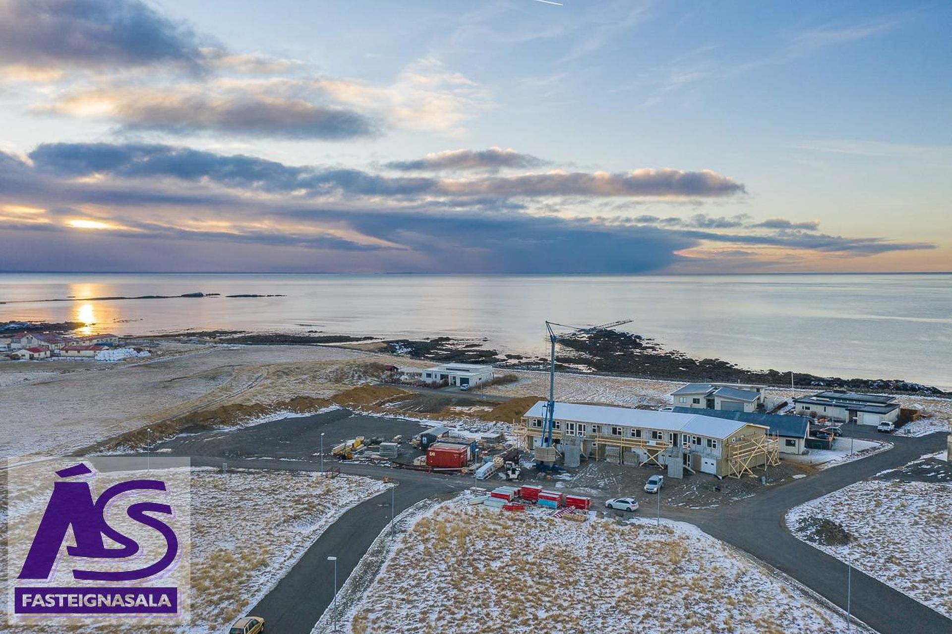 Krossvellir 2, 301 Hval