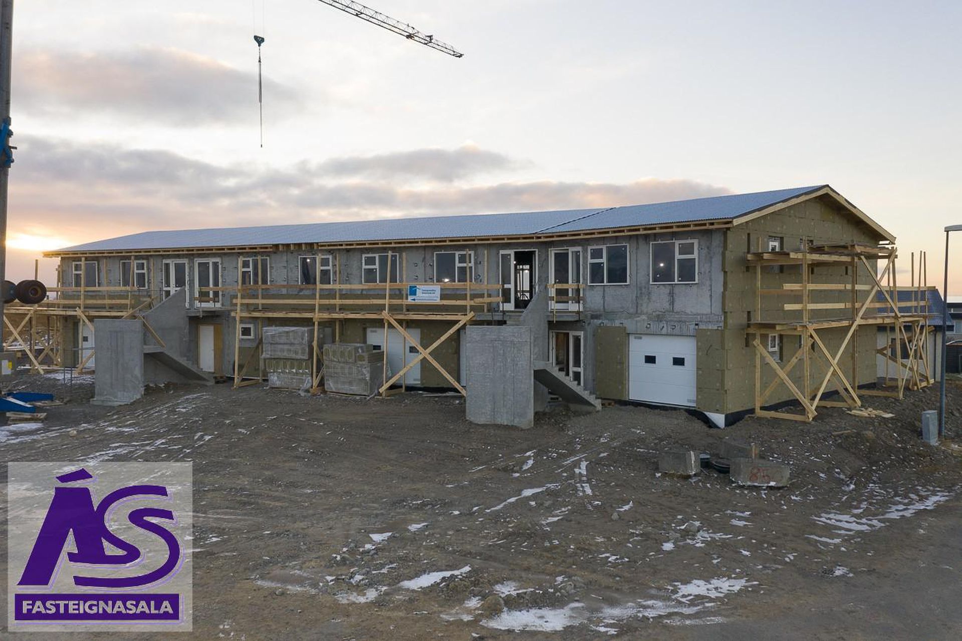 Krossvellir 2, 301 Hval