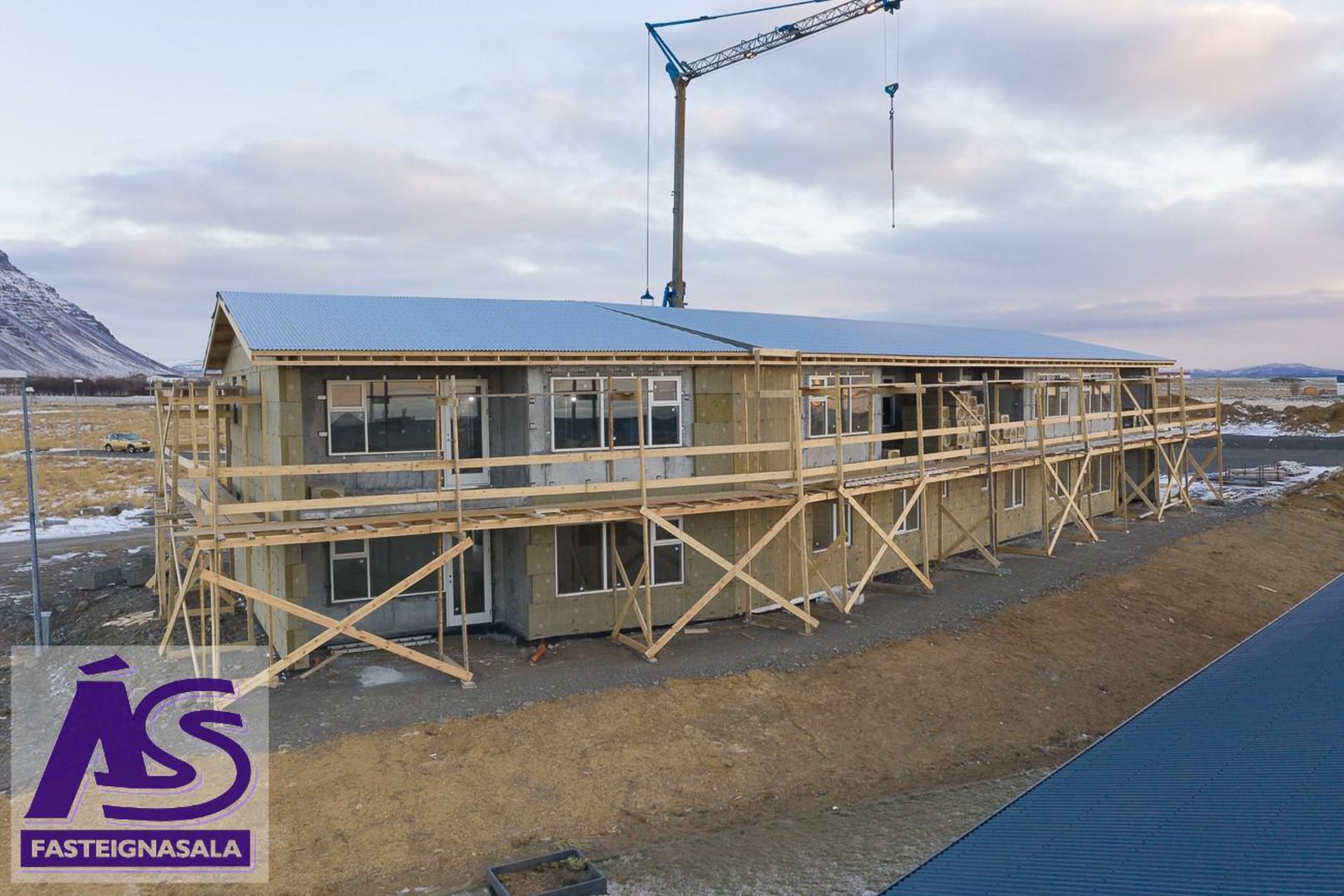 Krossvellir 2, 301 Hval