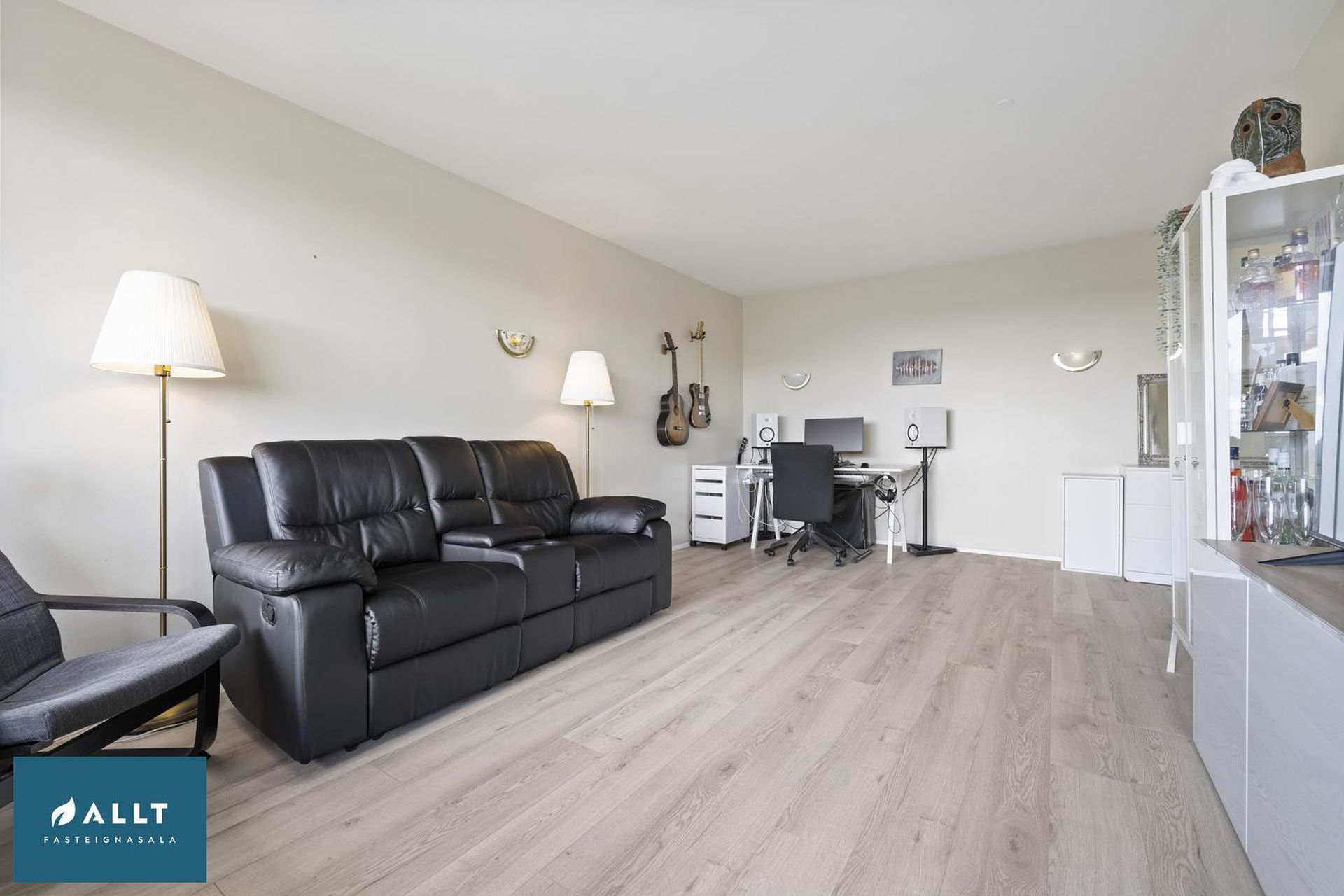 Heiðarhvammur 8, 230 Reykjanesbær