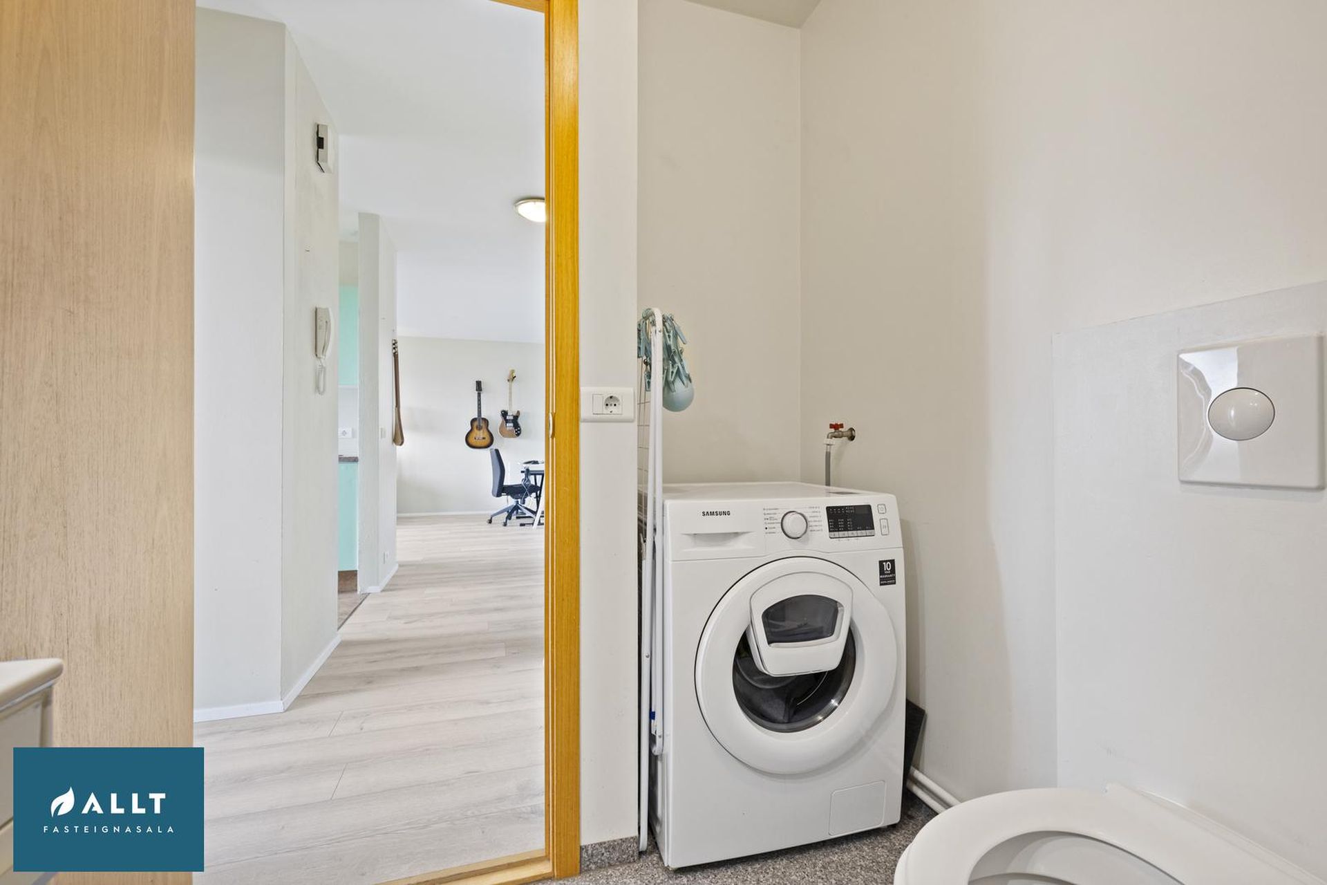 Heiðarhvammur 8, 230 Reykjanesbær