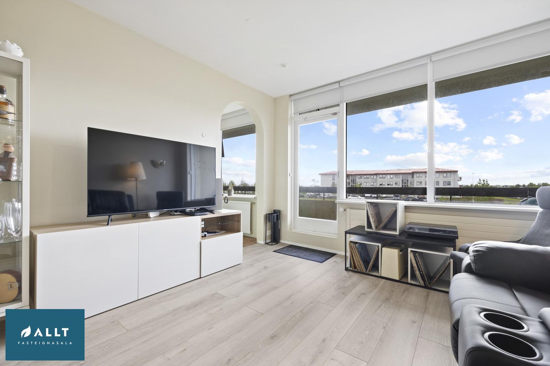 Heiðarhvammur 8, 230 Reykjanesbær