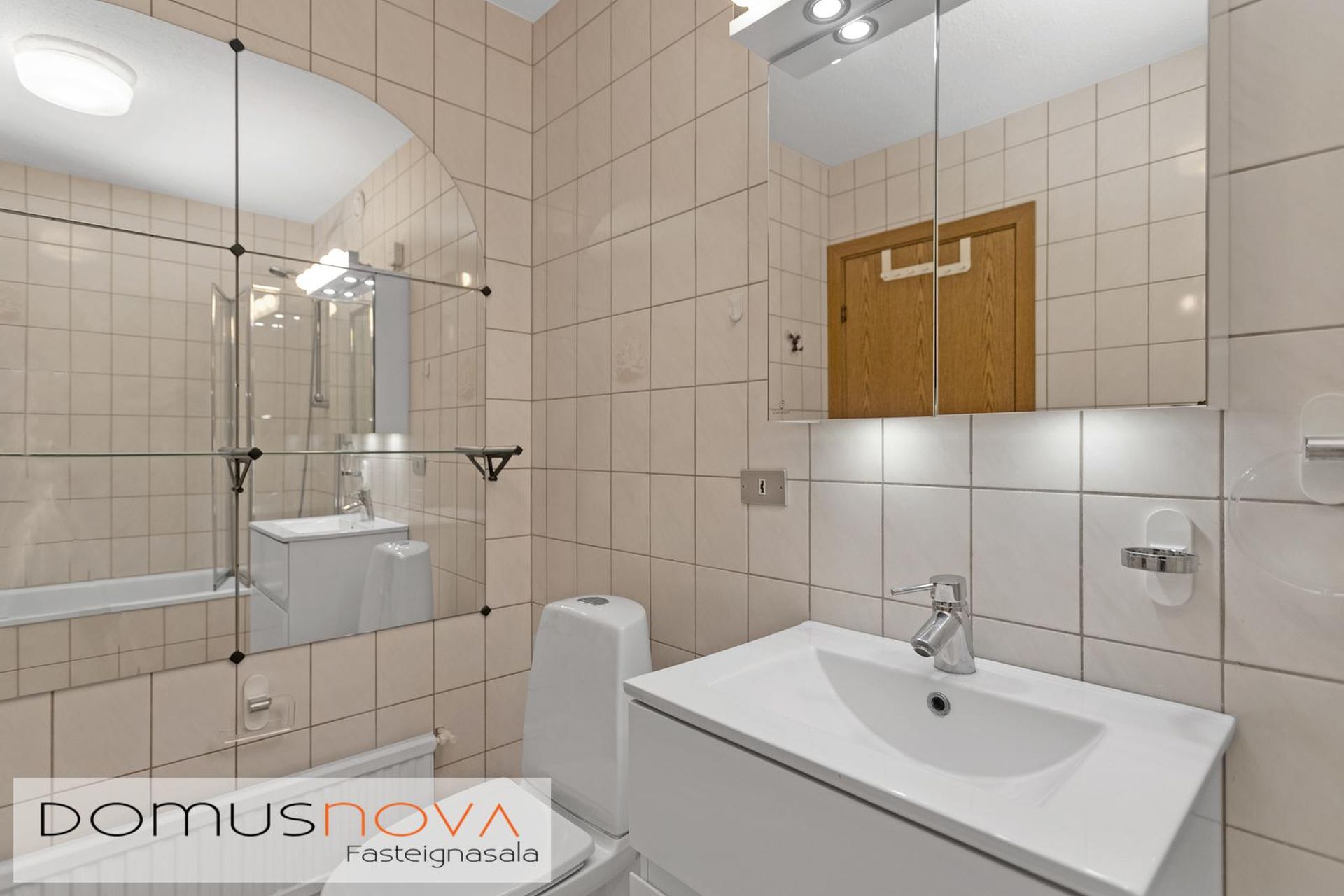 Langamýri 20, 210 Garðabær