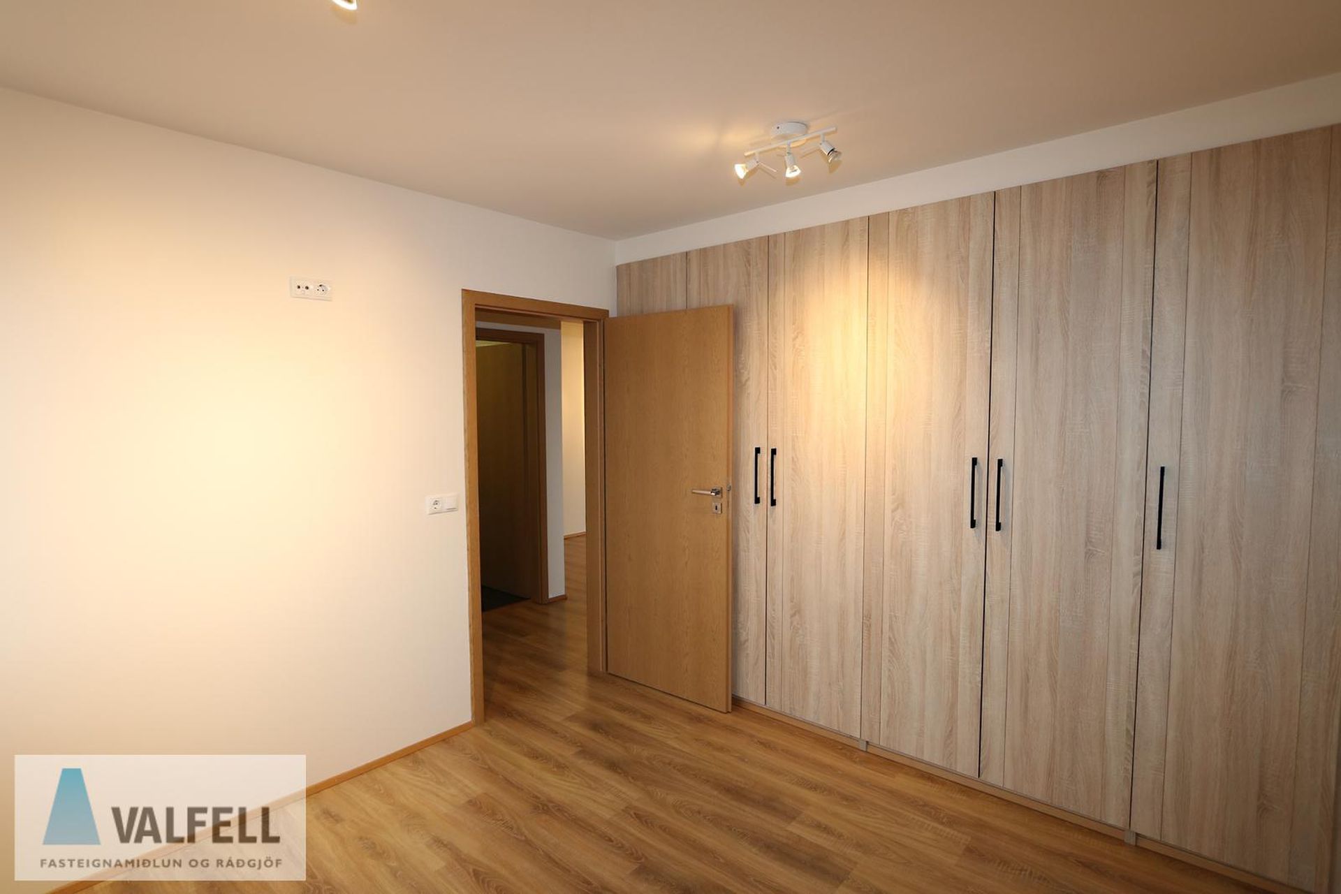 Holtsflöt 9, 300 Akranes