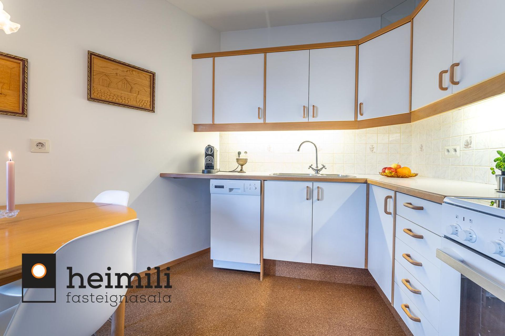 Hvassaleiti 58, 103 Reykjavík