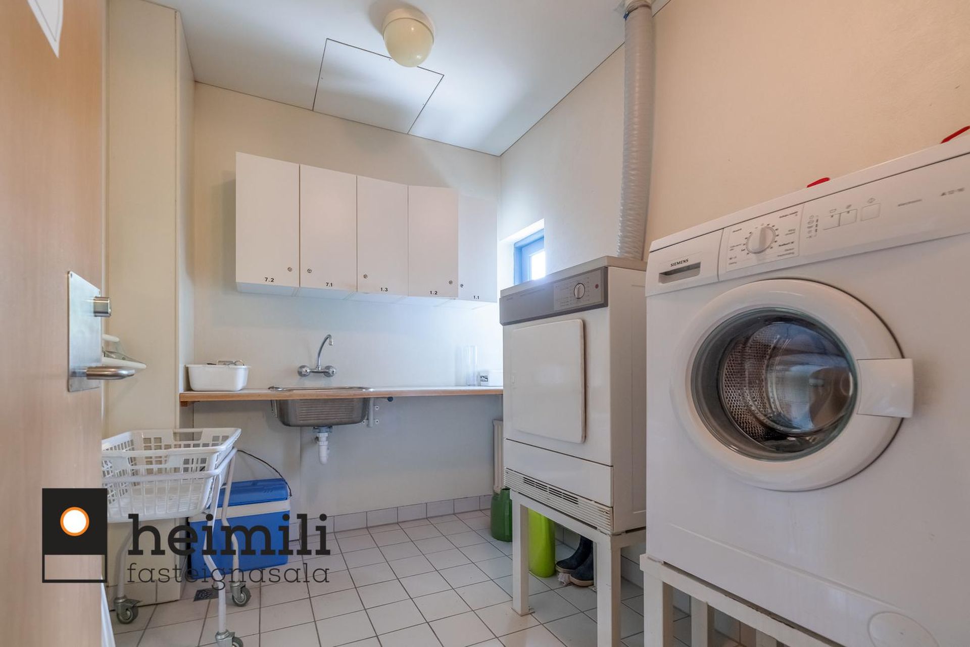 Hvassaleiti 58, 103 Reykjavík