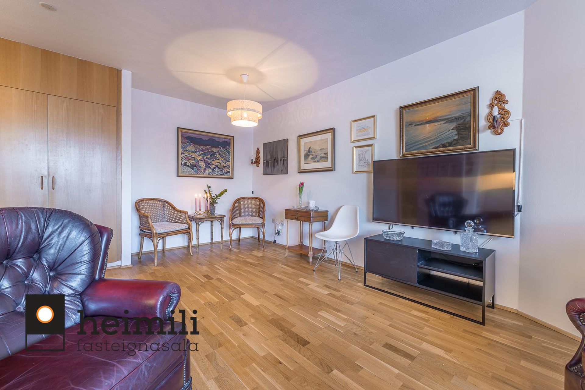 Hvassaleiti 58, 103 Reykjavík