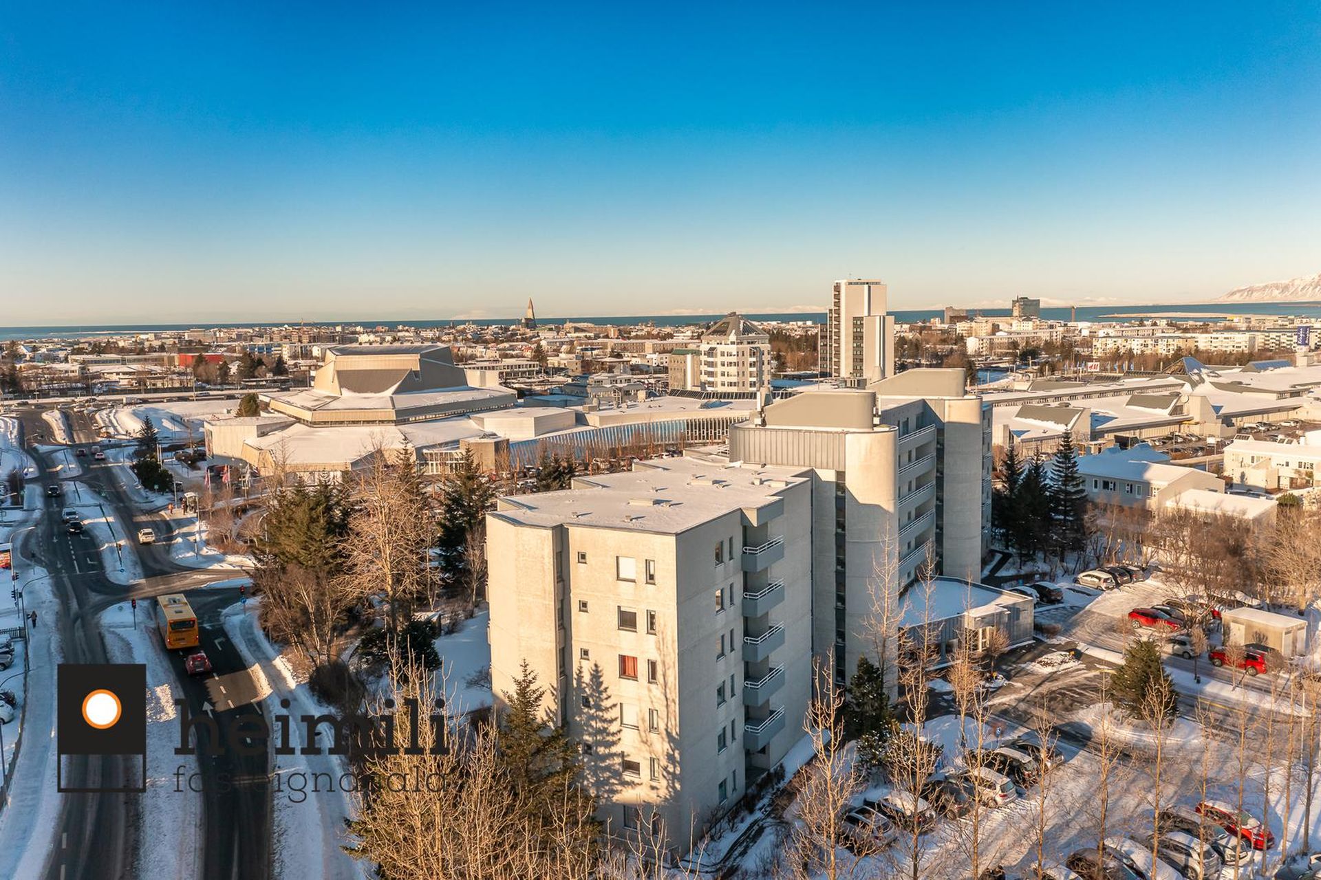 Hvassaleiti 58, 103 Reykjavík