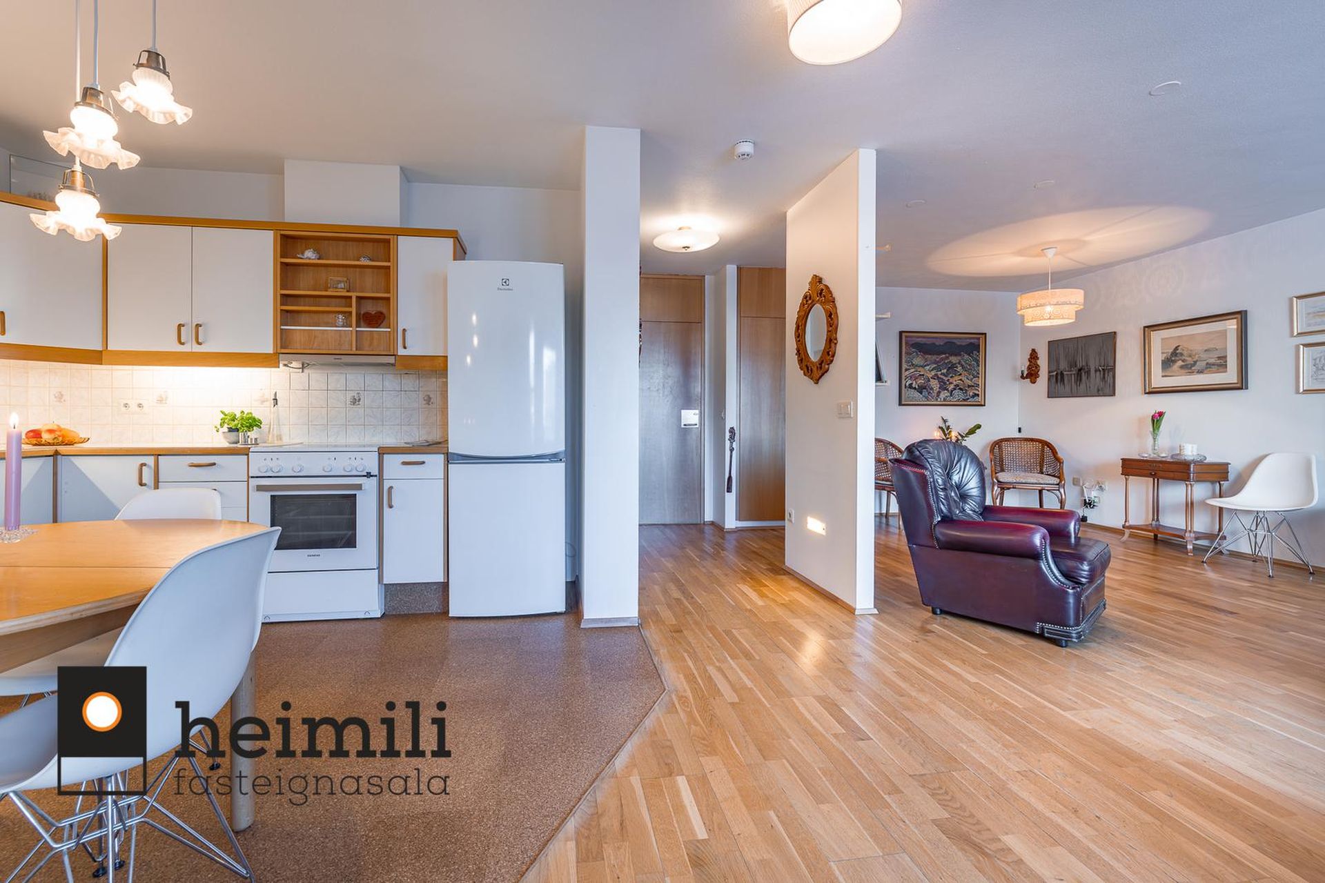 Hvassaleiti 58, 103 Reykjavík