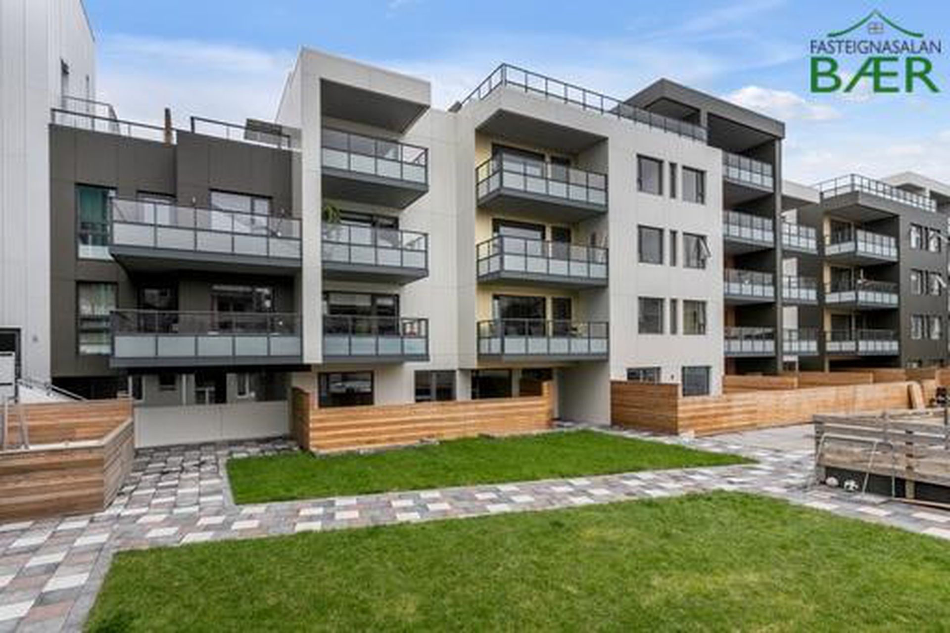 Smyrilshlíð 14, 102 Reykjavík