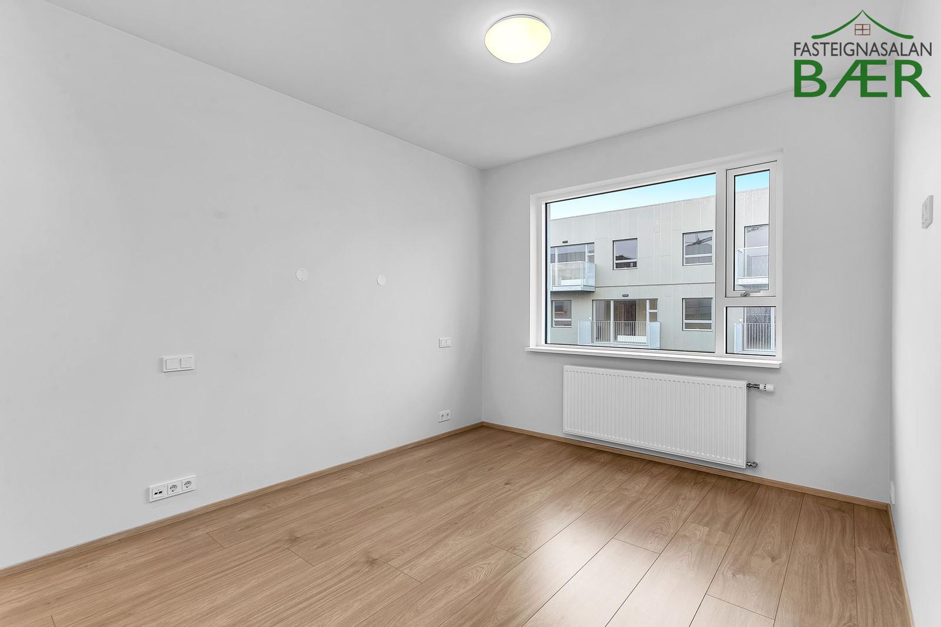 Smyrilshlíð 14, 102 Reykjavík