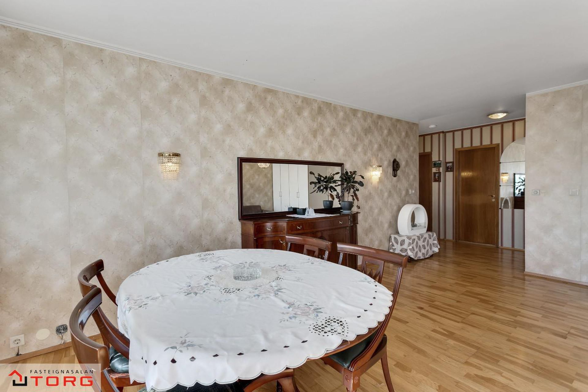 Kleppsvegur 44, 105 Reykjavík