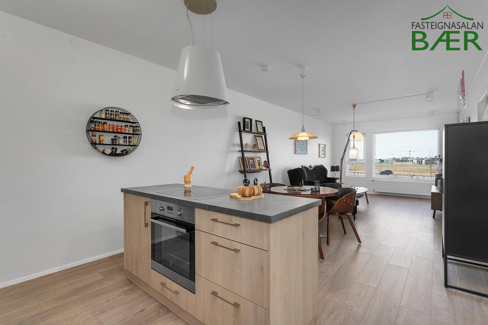 Smyrilshlíð 2, 102 Reykjavík