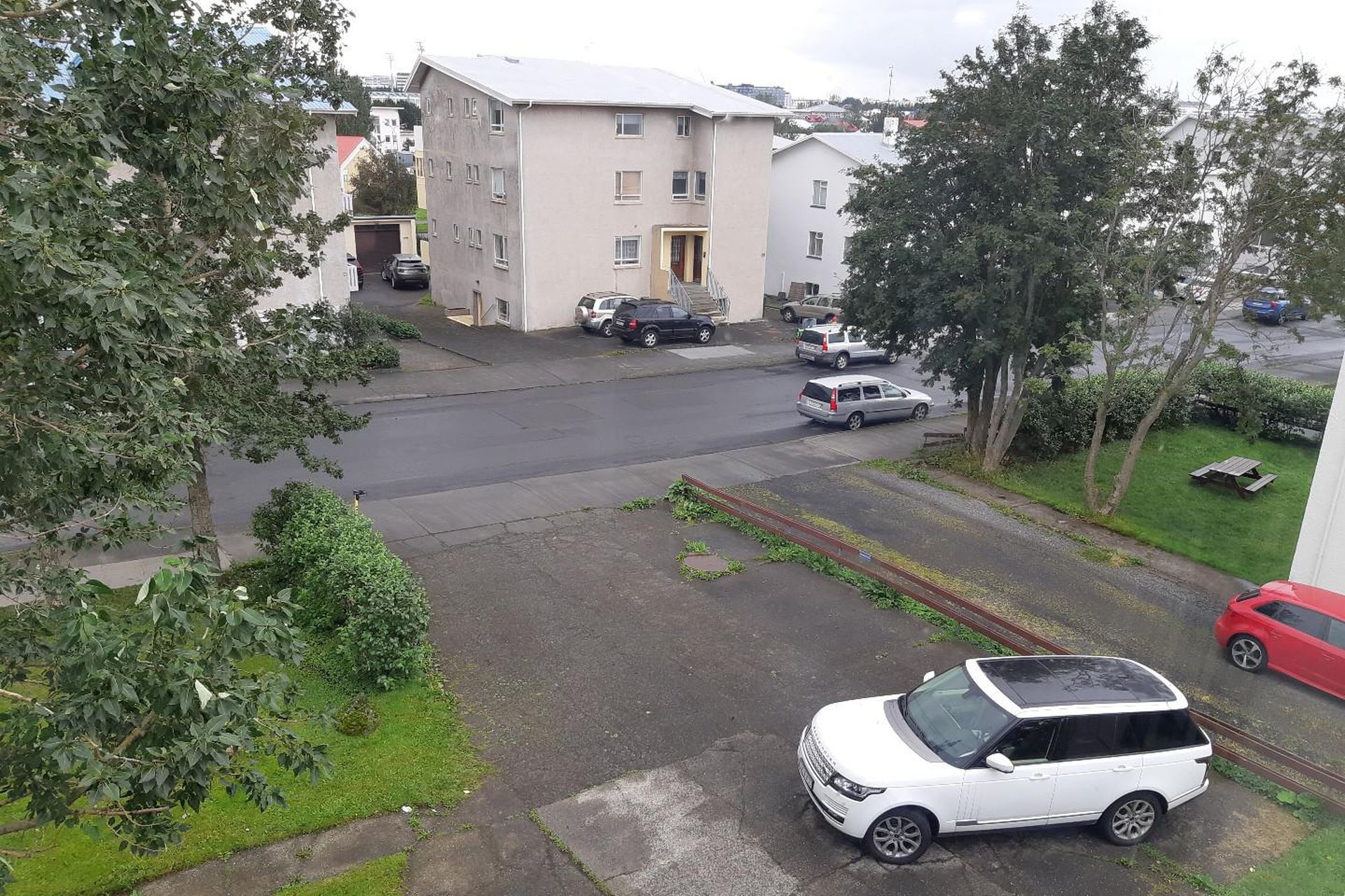 Brekkulækur 1, 105 Reykjavík