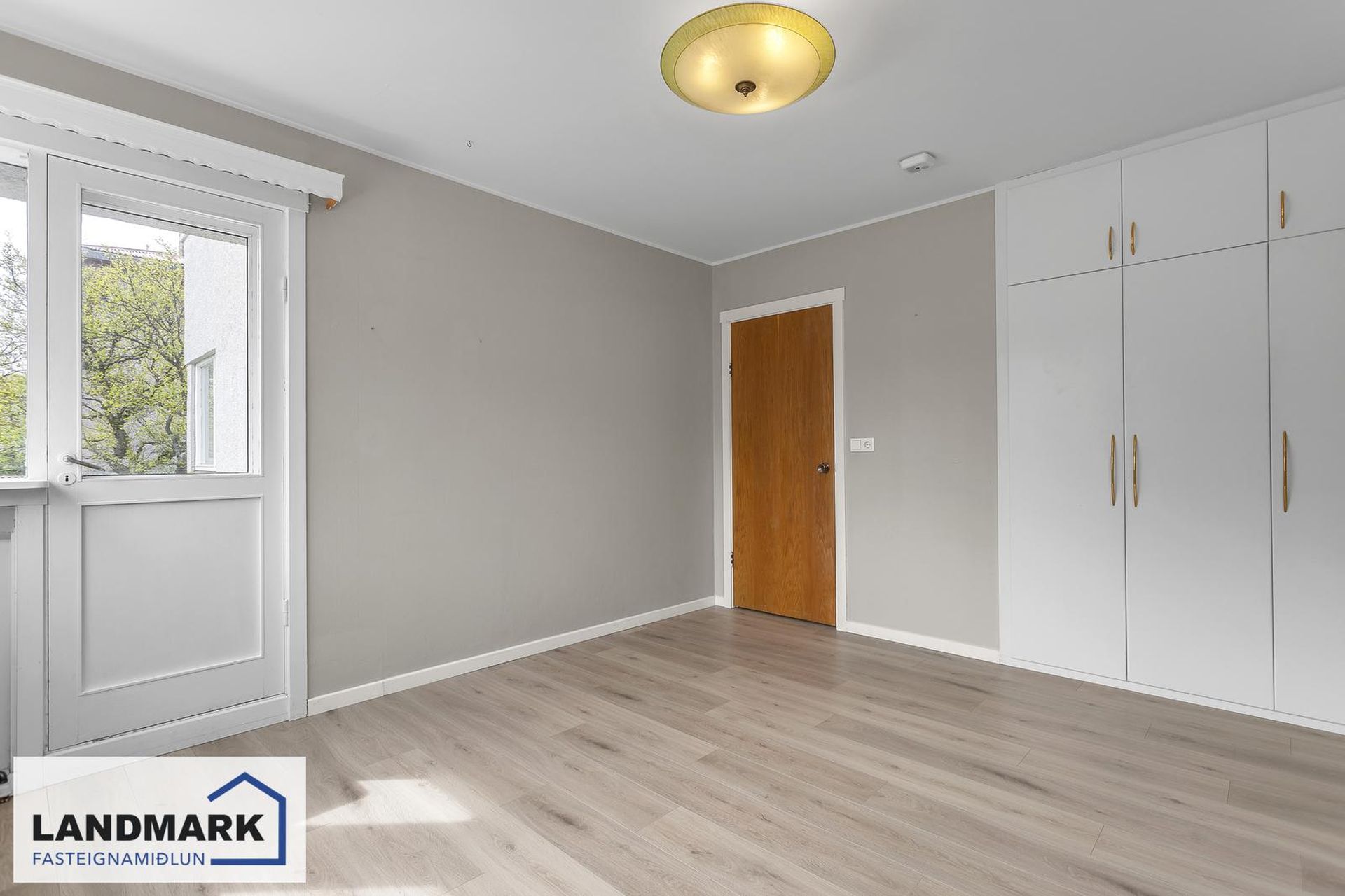 Snorrabraut 73, 105 Reykjavík