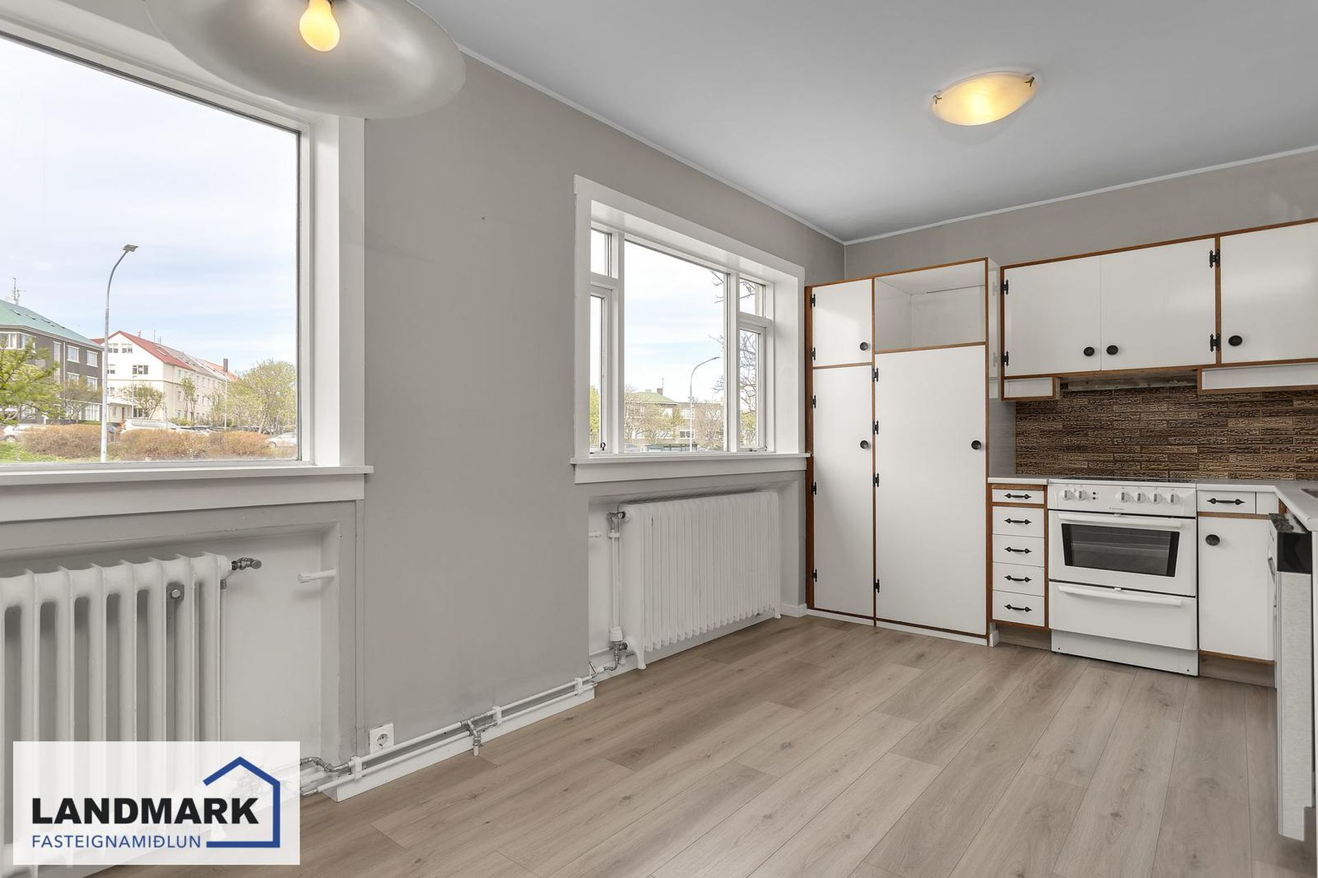 Snorrabraut 73, 105 Reykjavík