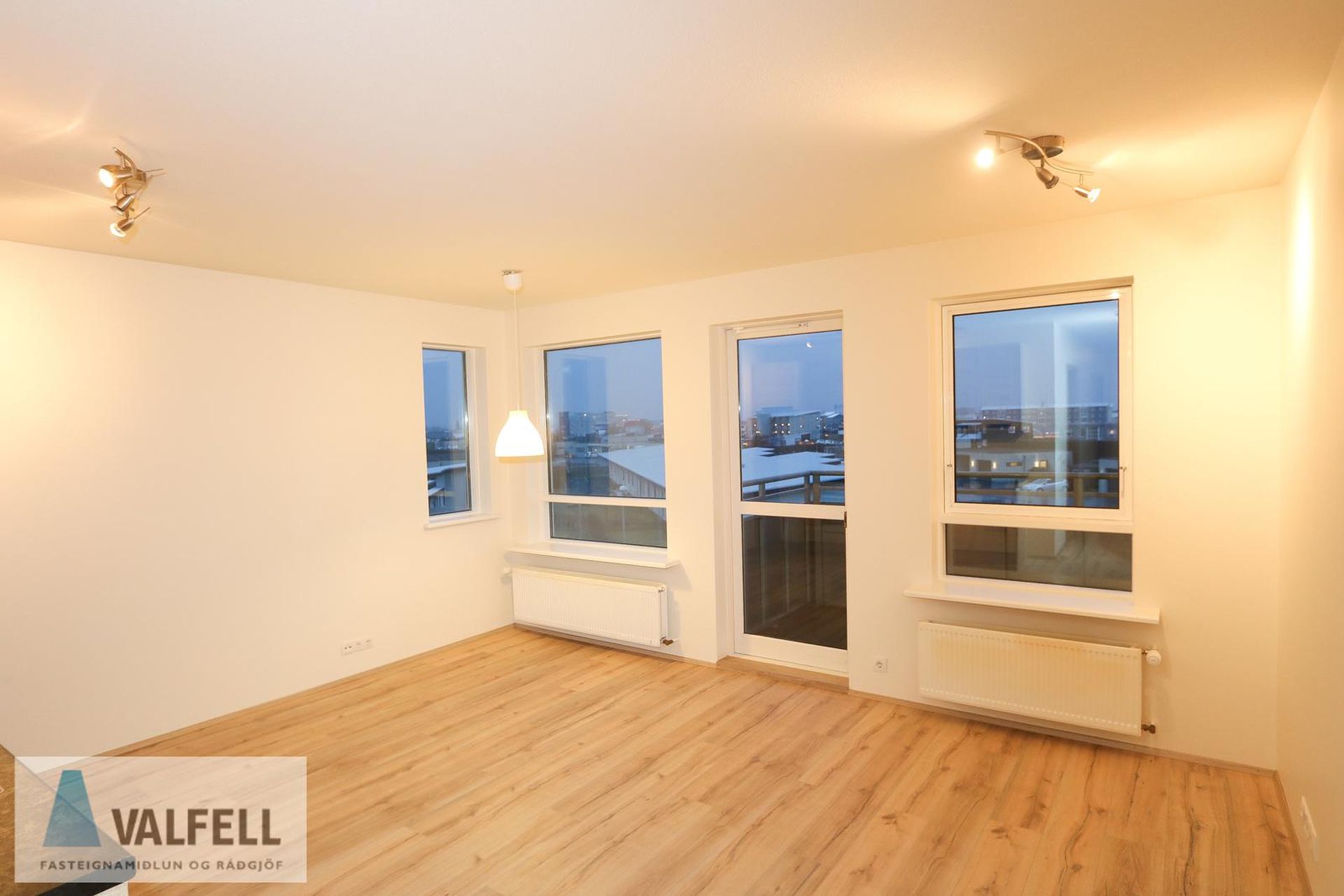 Holtsflöt 9, 300 Akranes