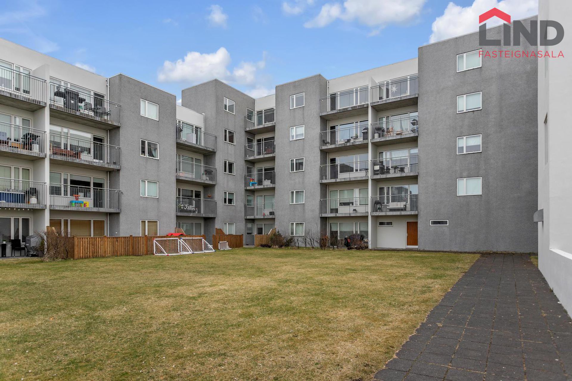 Þórðarsveigur 6, 113 Reykjavík