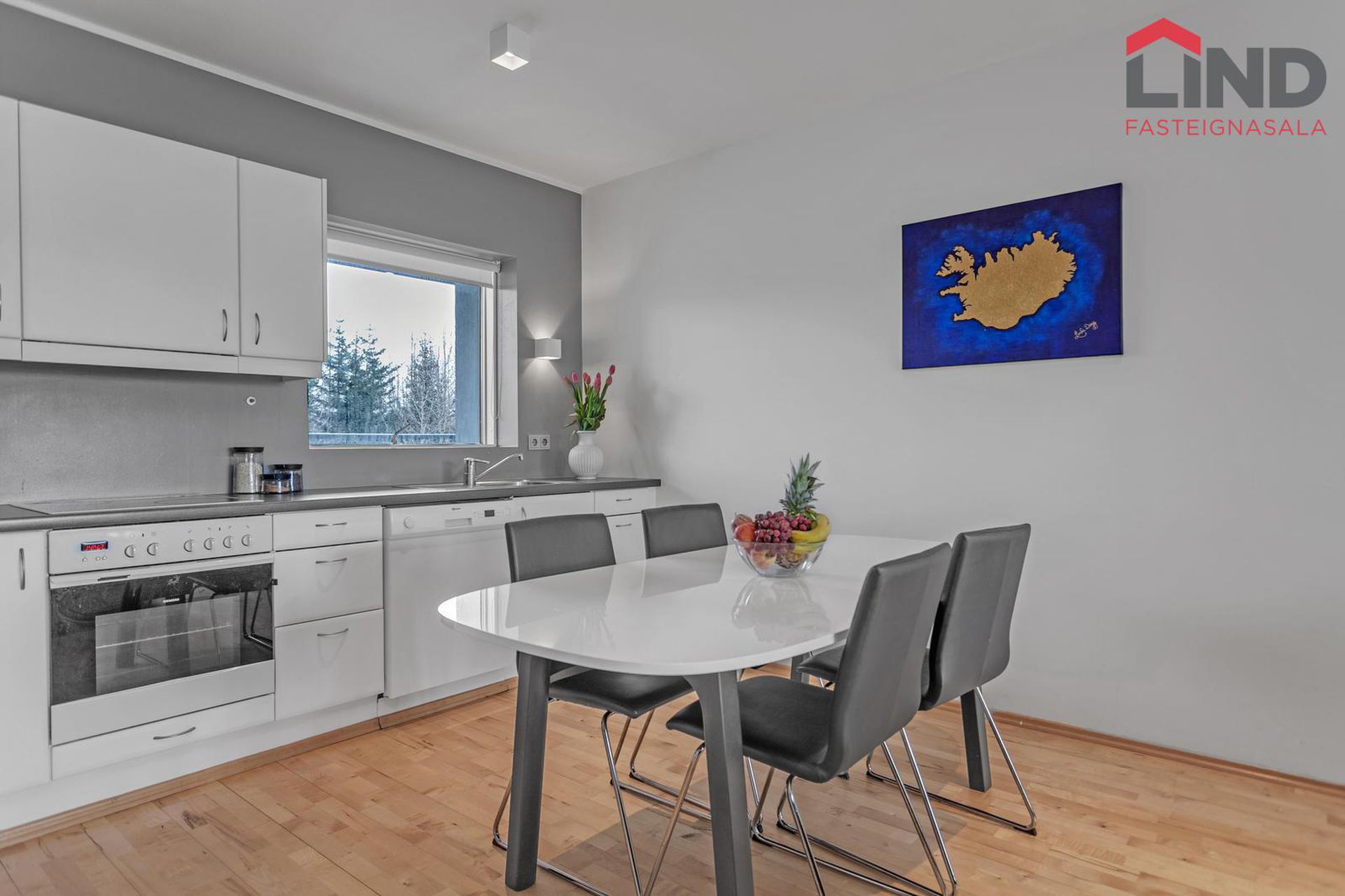 Þórðarsveigur 6, 113 Reykjavík