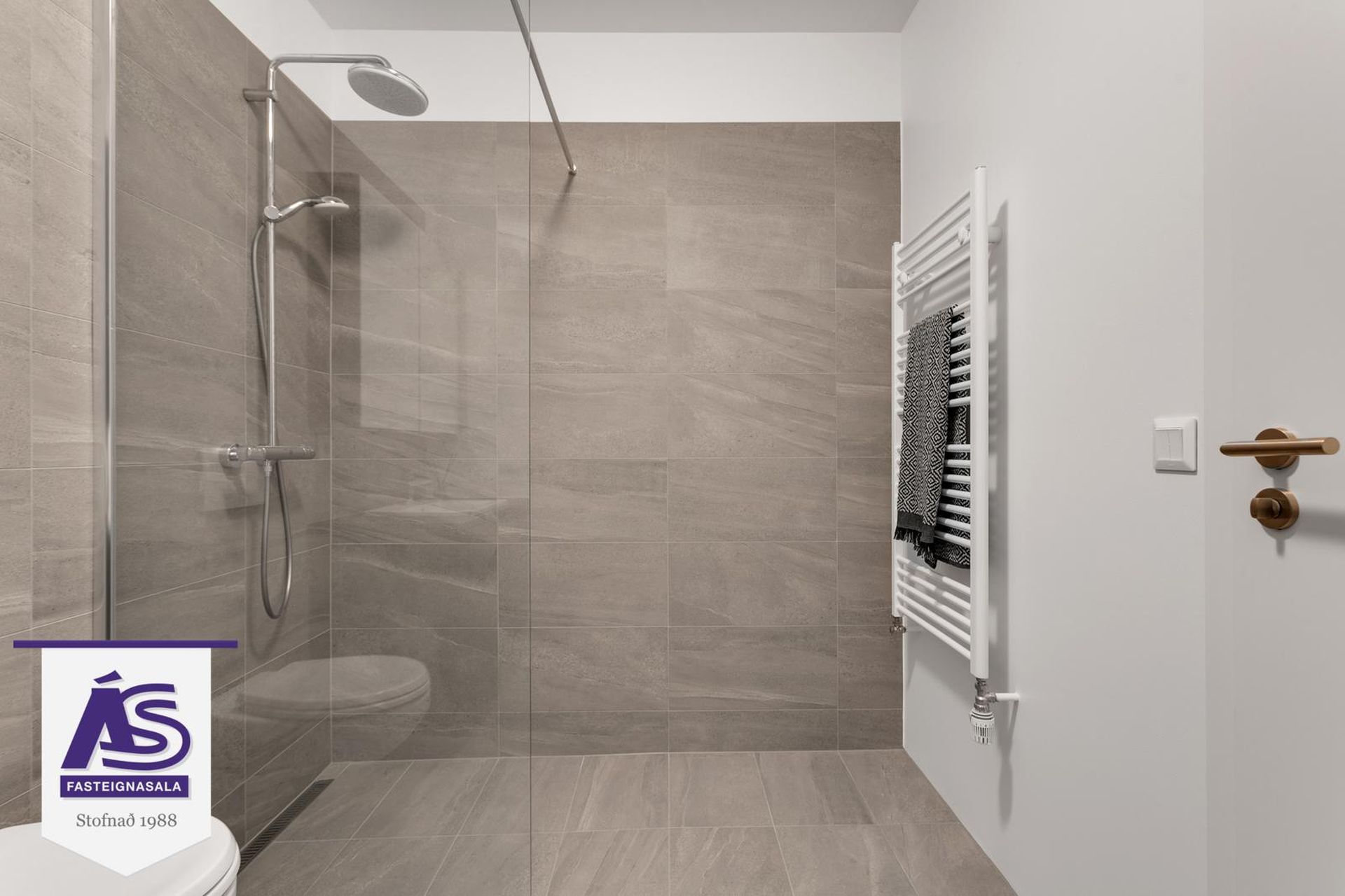 Hringhamar 21, 221 Hafnarfjörður