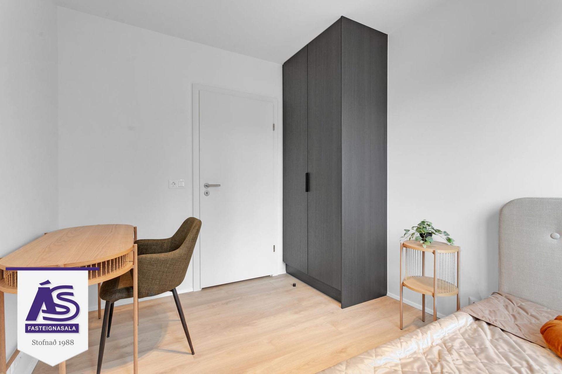 Hringhamar 21, 221 Hafnarfjörður