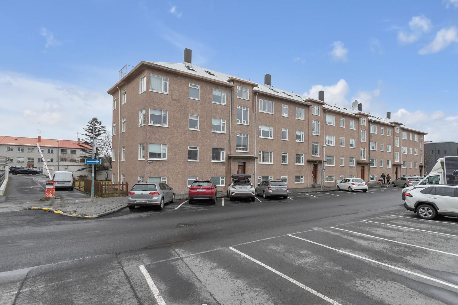 Grettisgata 98, 105 Reykjavík