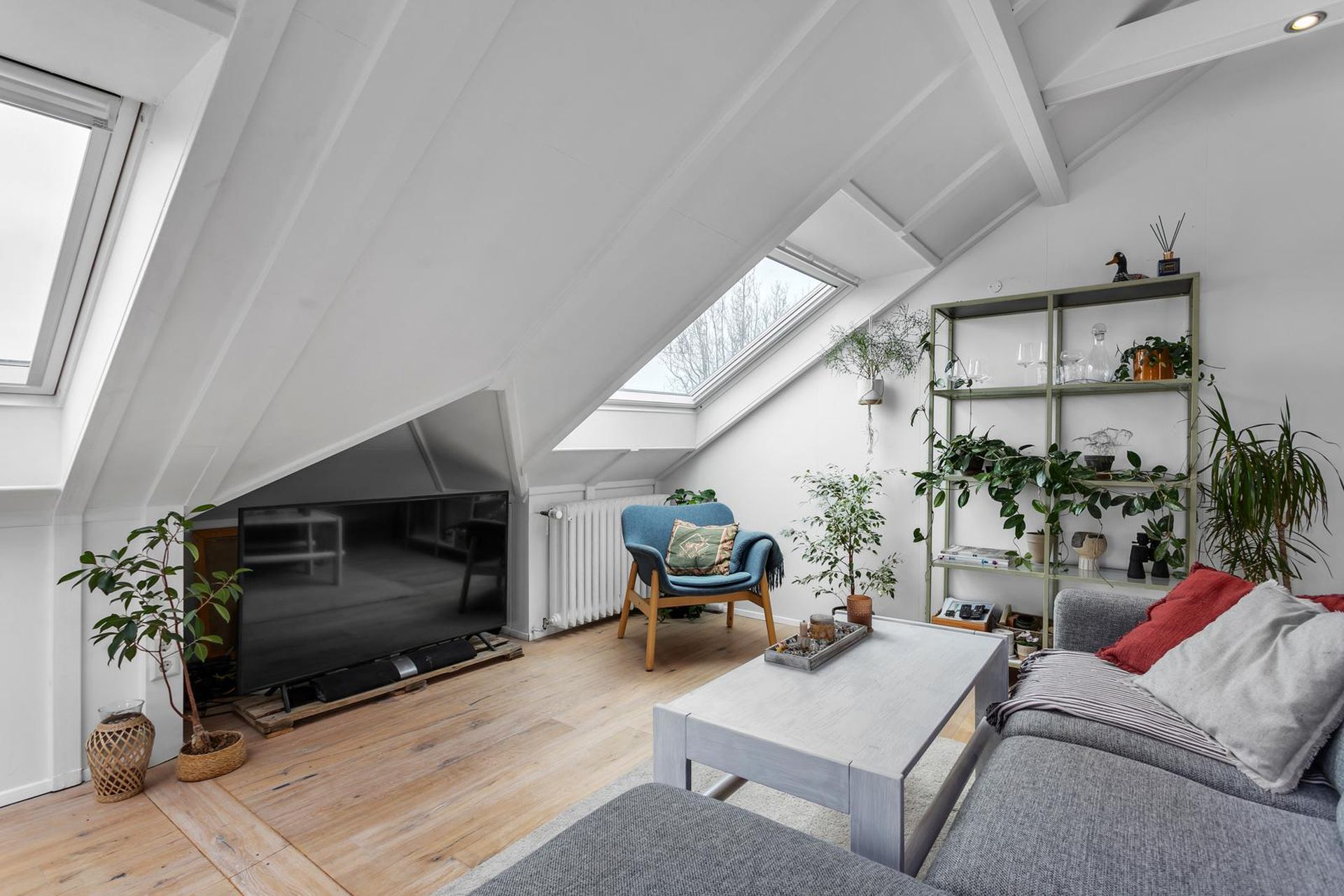 Grettisgata 98, 105 Reykjavík