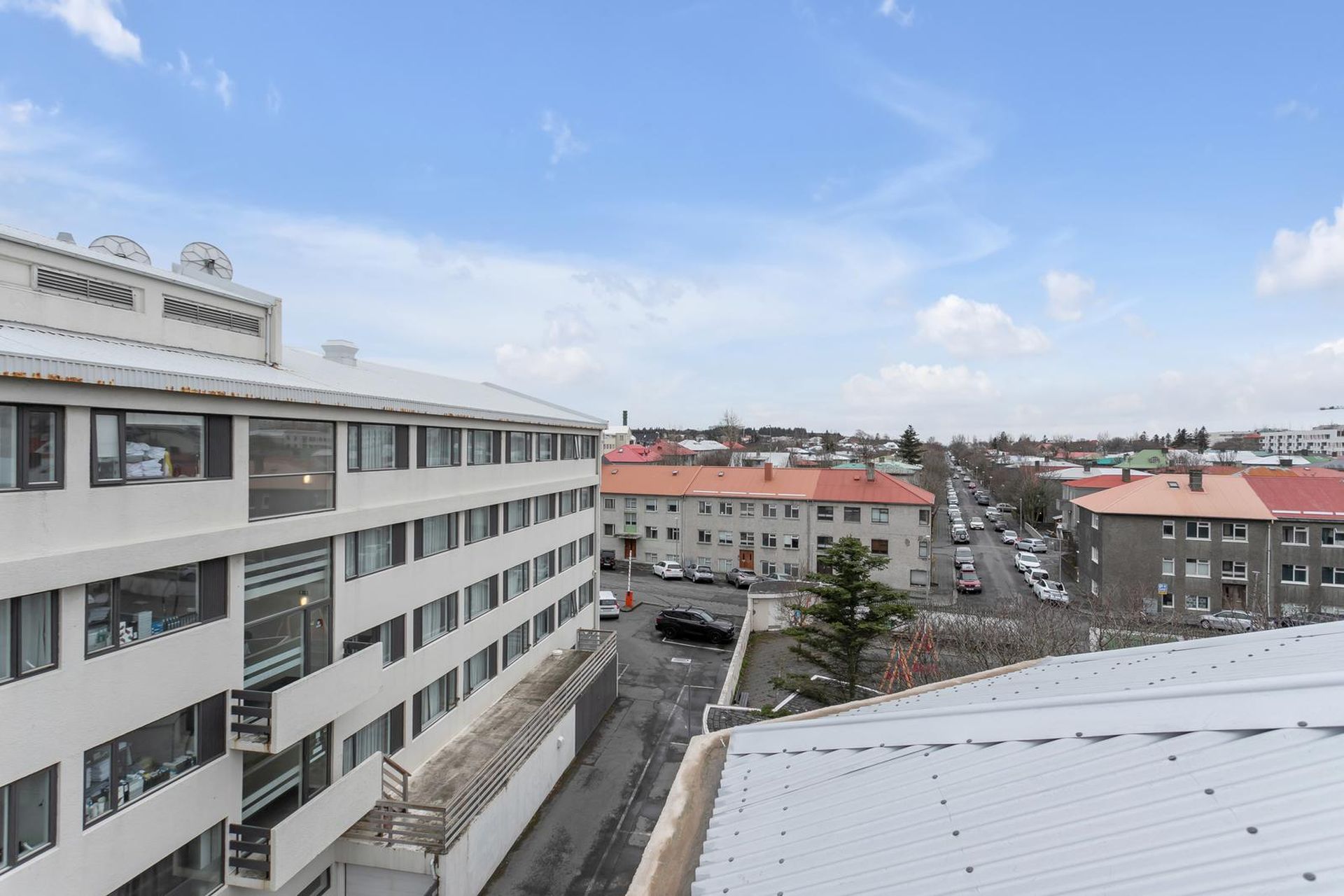 Grettisgata 98, 105 Reykjavík