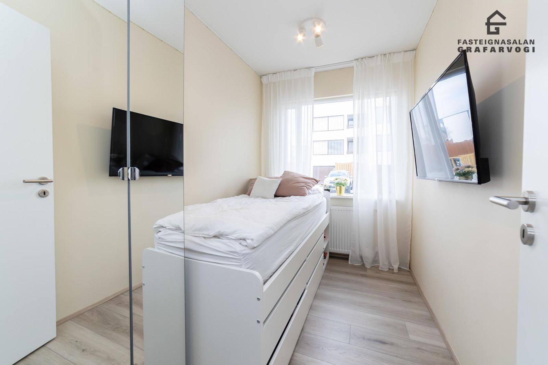 Flúðasel 61, 109 Reykjavík