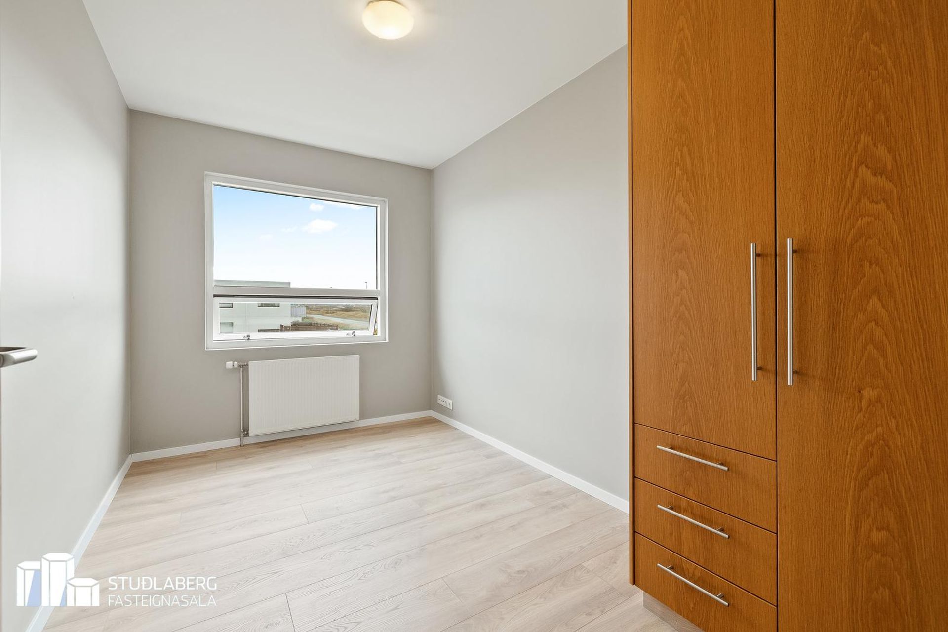 Tjarnabakki 4, 260 Reykjanesbær