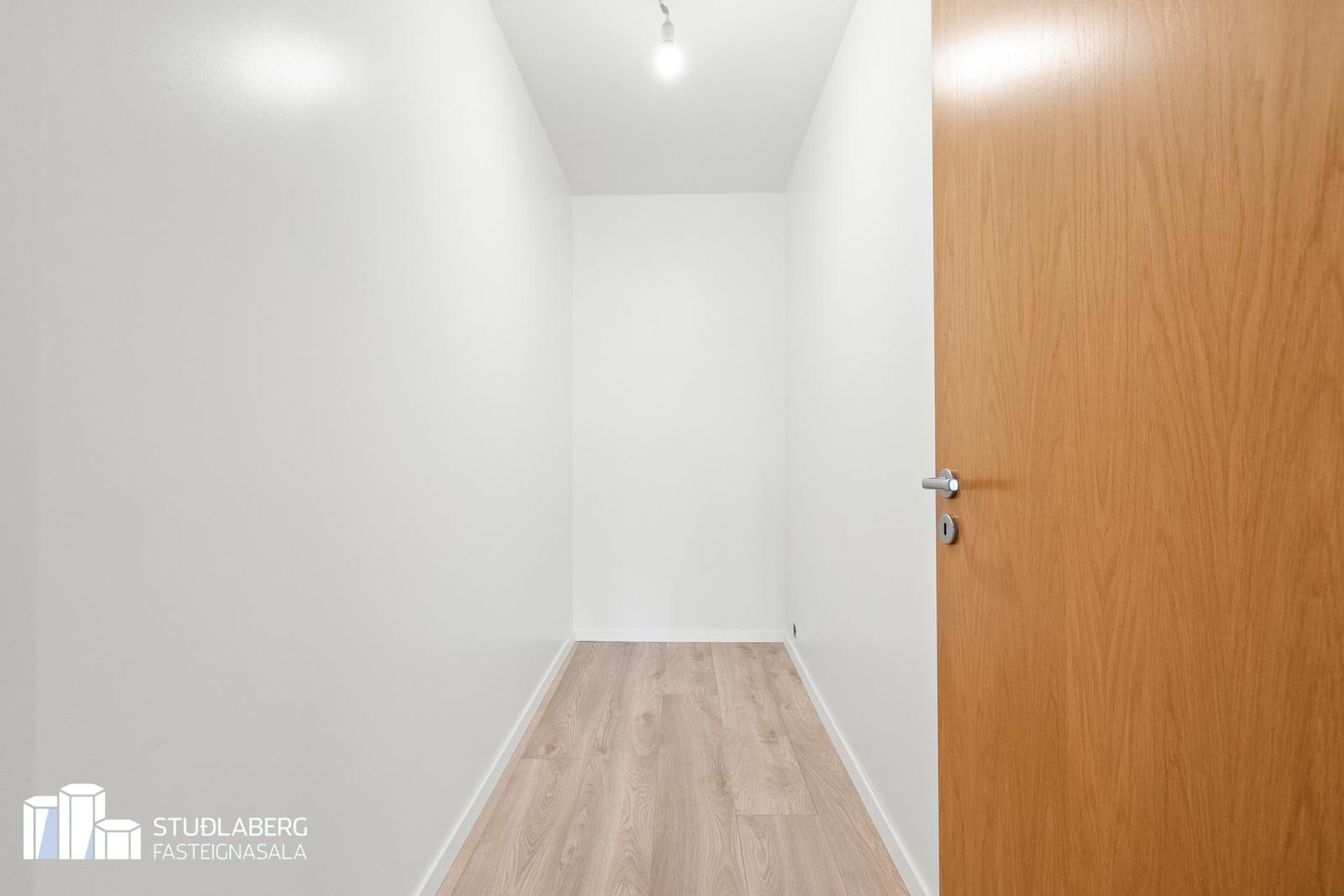 Tjarnabakki 4, 260 Reykjanesbær