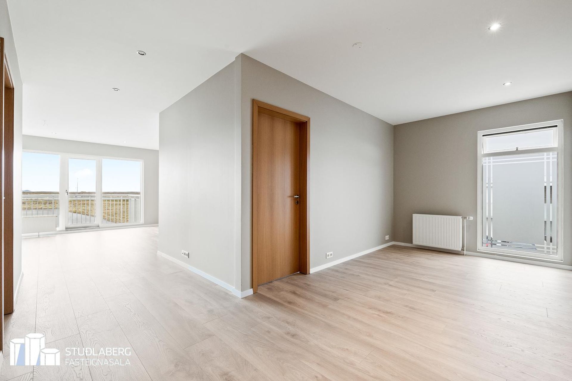 Tjarnabakki 4, 260 Reykjanesbær