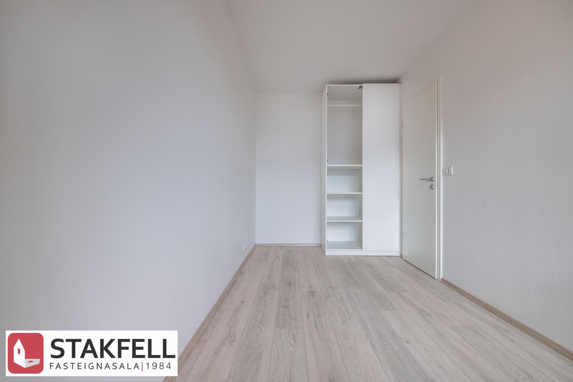 Dúfnahólar 4, 111 Reykjavík