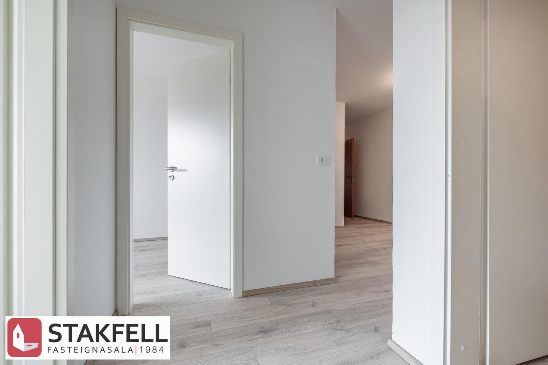 Dúfnahólar 4, 111 Reykjavík