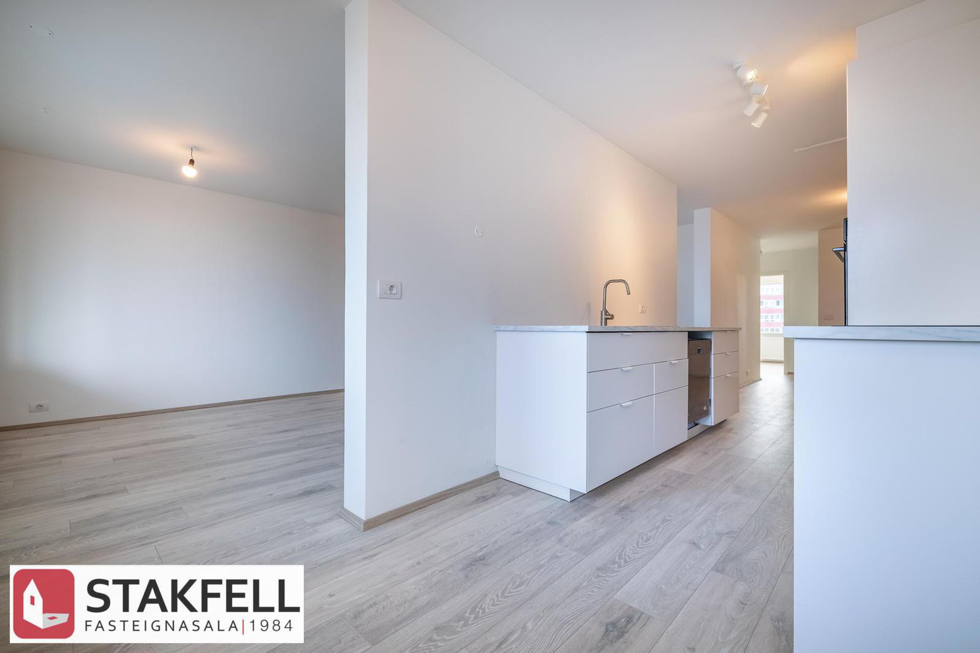 Dúfnahólar 4, 111 Reykjavík