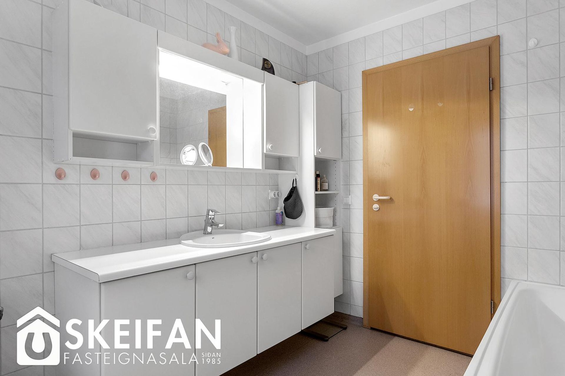 Sléttuvegur 17, 103 Reykjavík