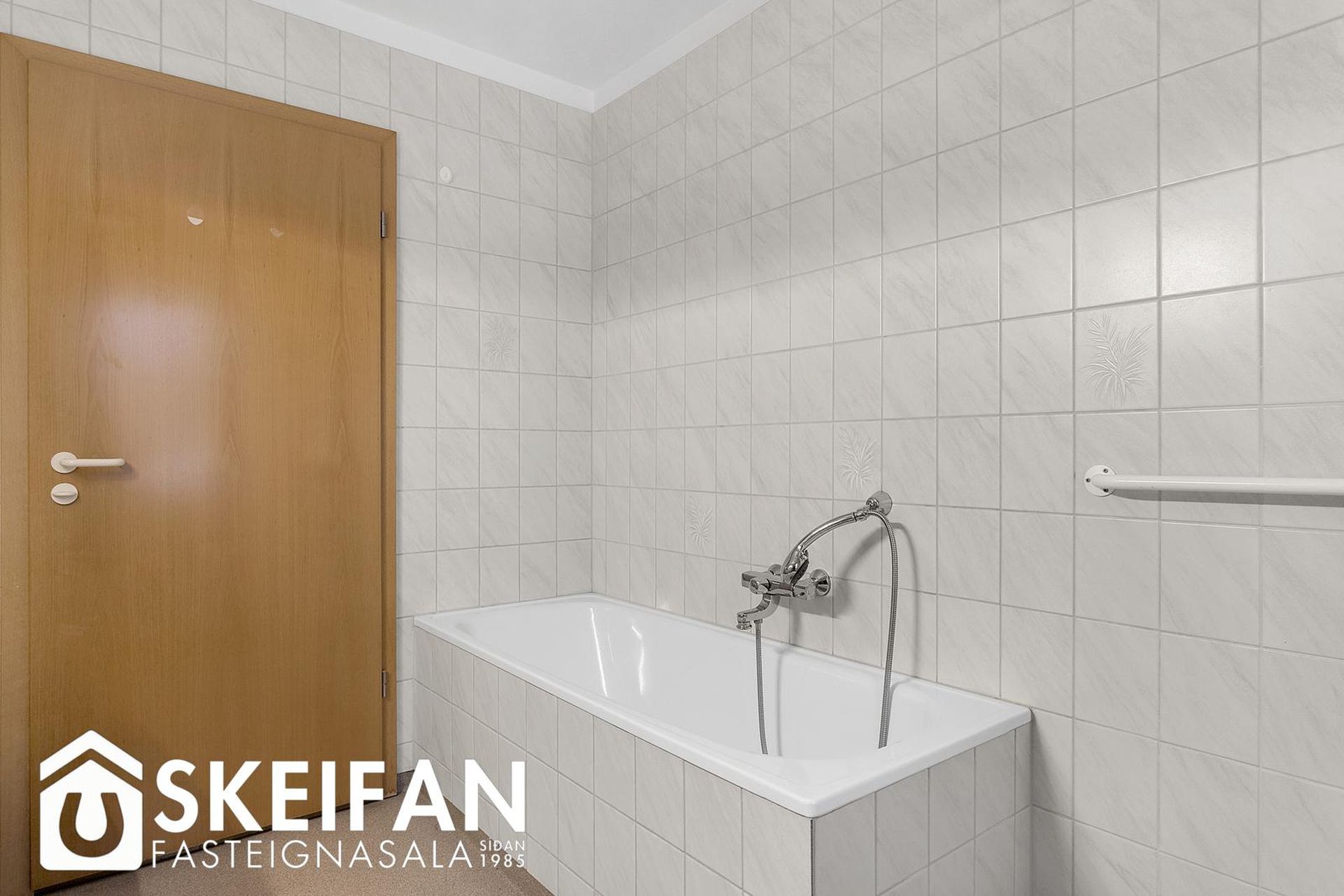 Sléttuvegur 17, 103 Reykjavík