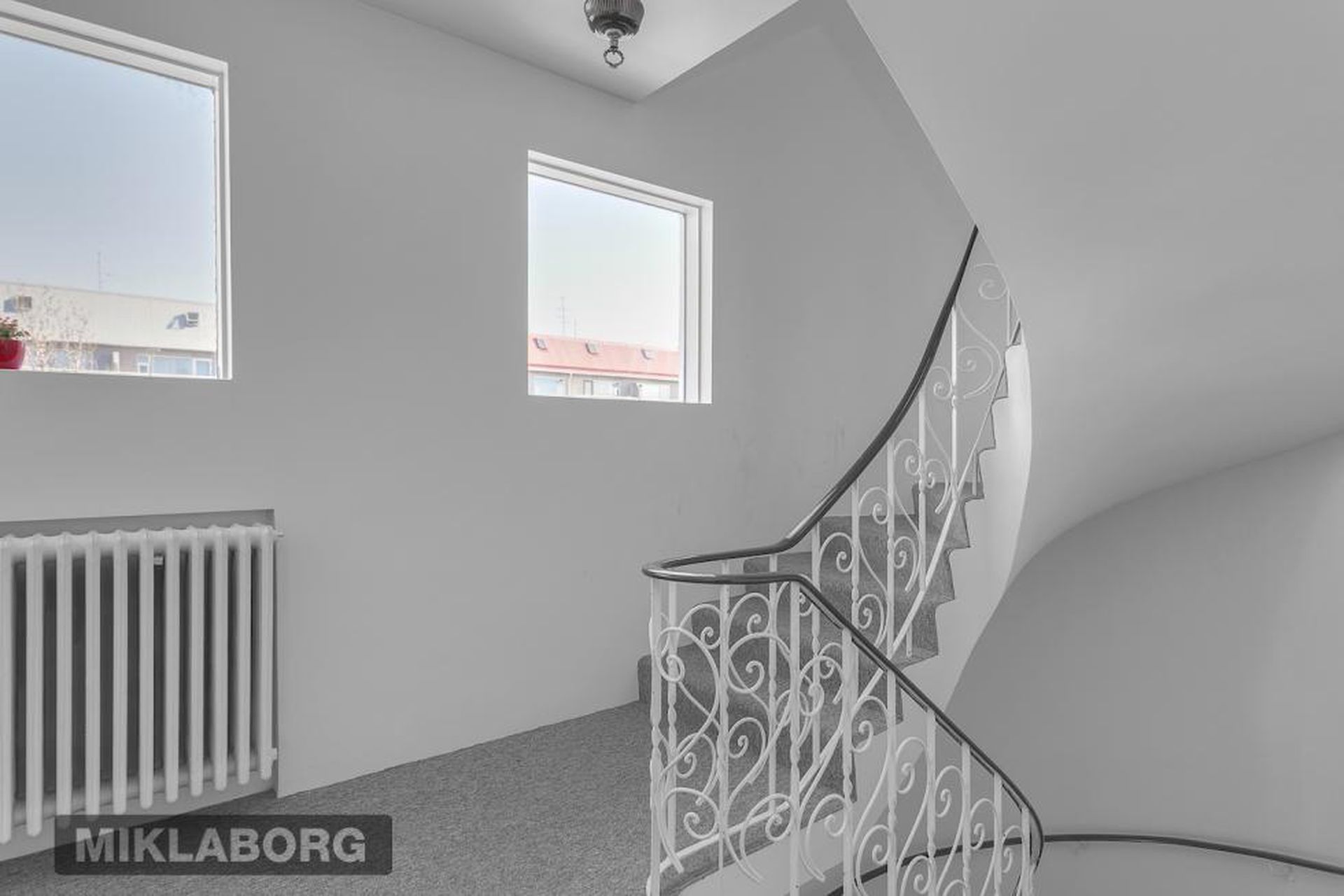 Hagamelur 33, 107 Reykjavík