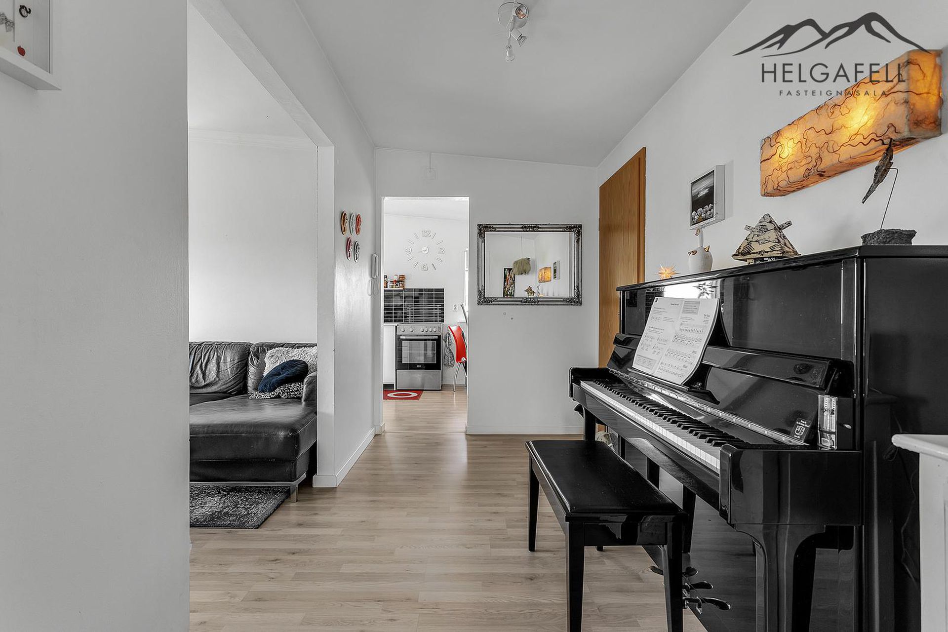 Gnoðarvogur 84, 104 Reykjavík