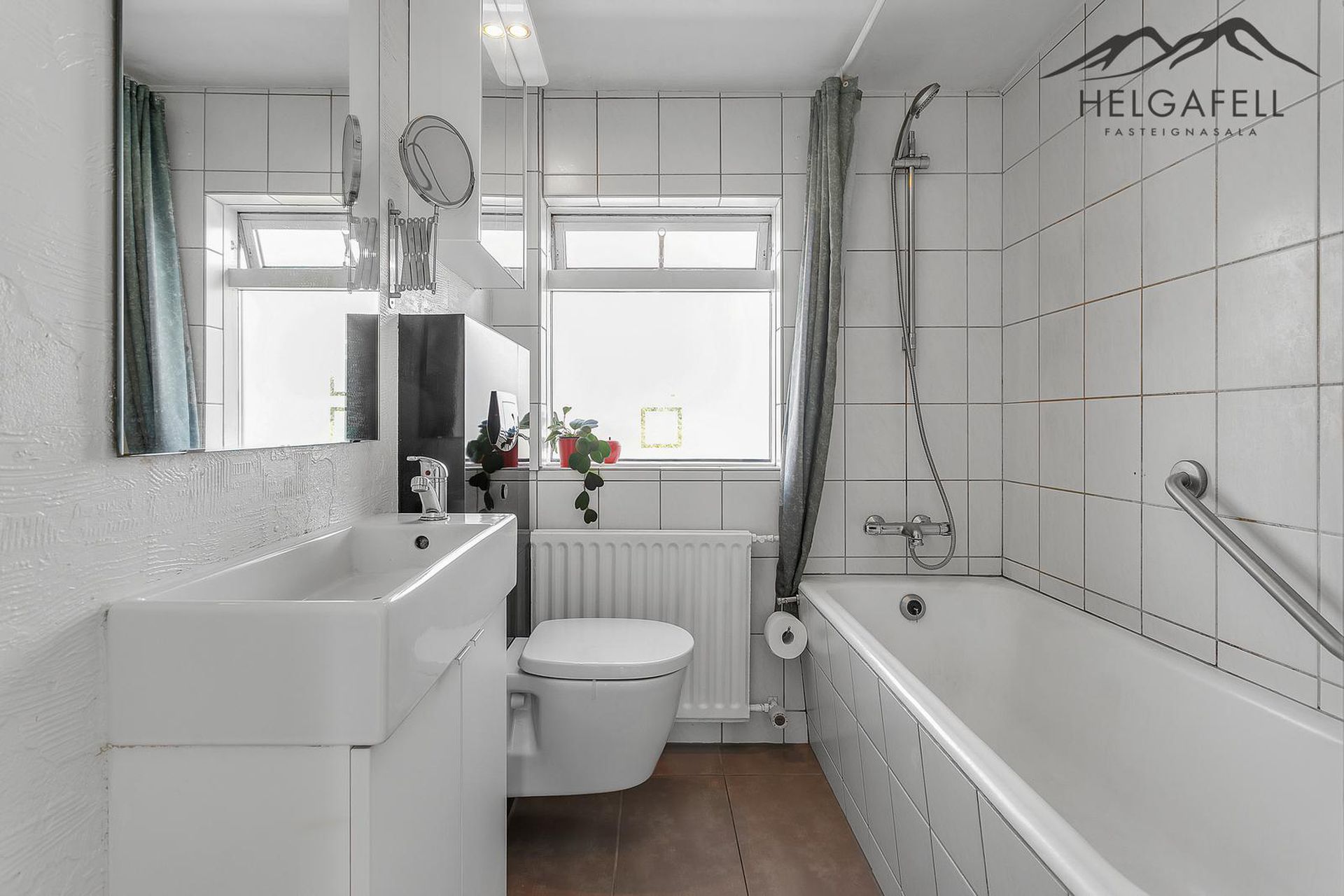 Gnoðarvogur 84, 104 Reykjavík