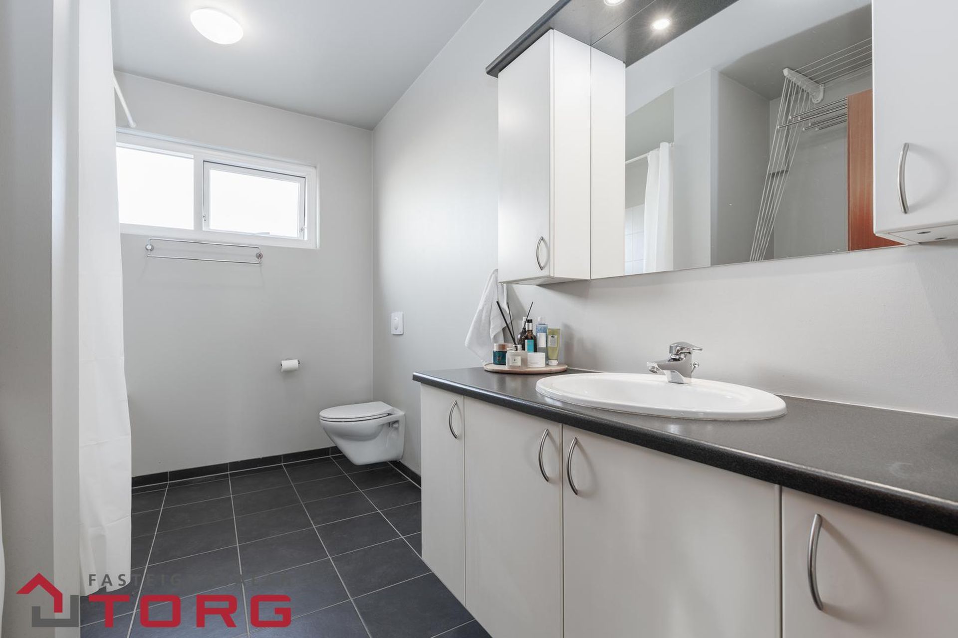 Tjarnabraut 14, 260 Reykjanesbær