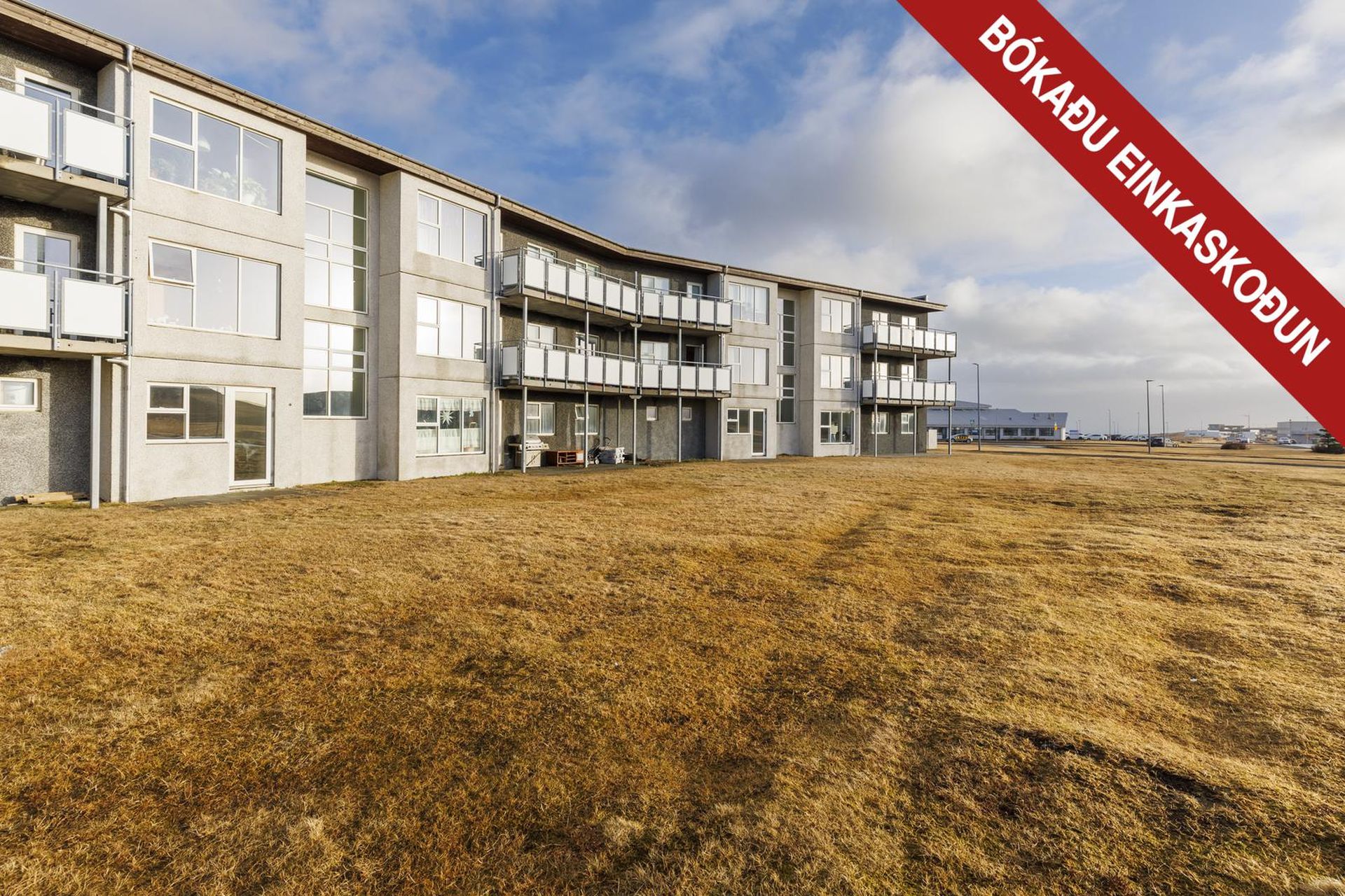 Tjarnabraut 14, 260 Reykjanesbær