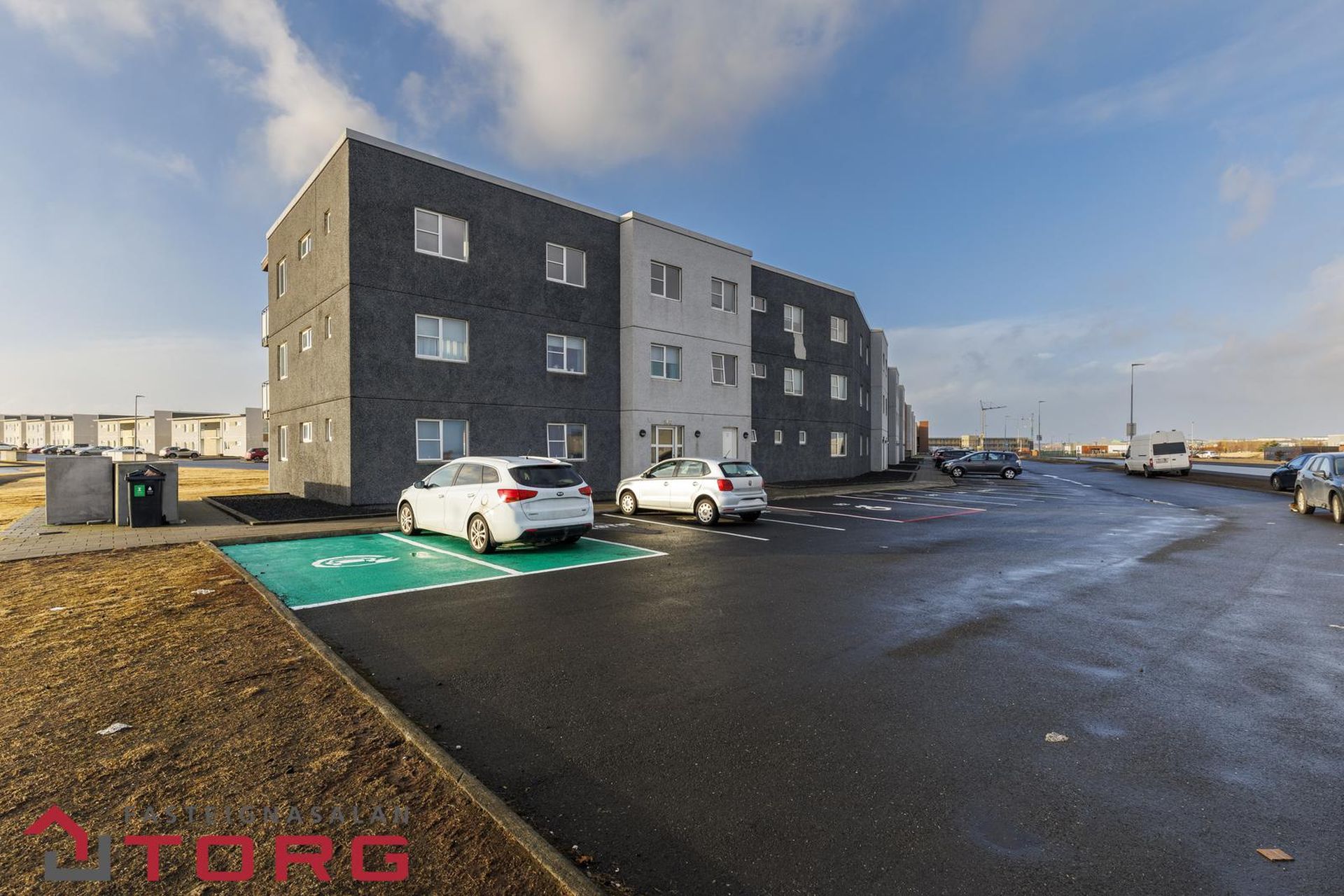 Tjarnabraut 14, 260 Reykjanesbær