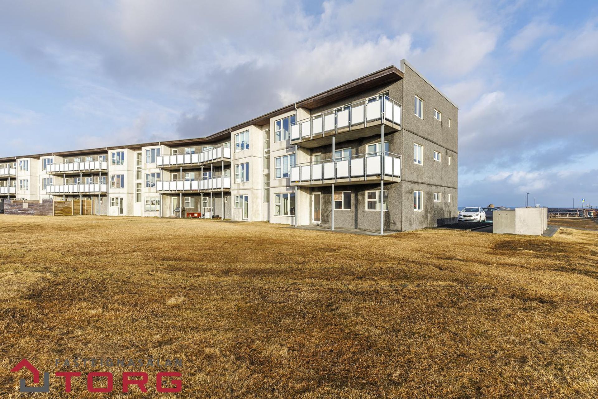 Tjarnabraut 14, 260 Reykjanesbær