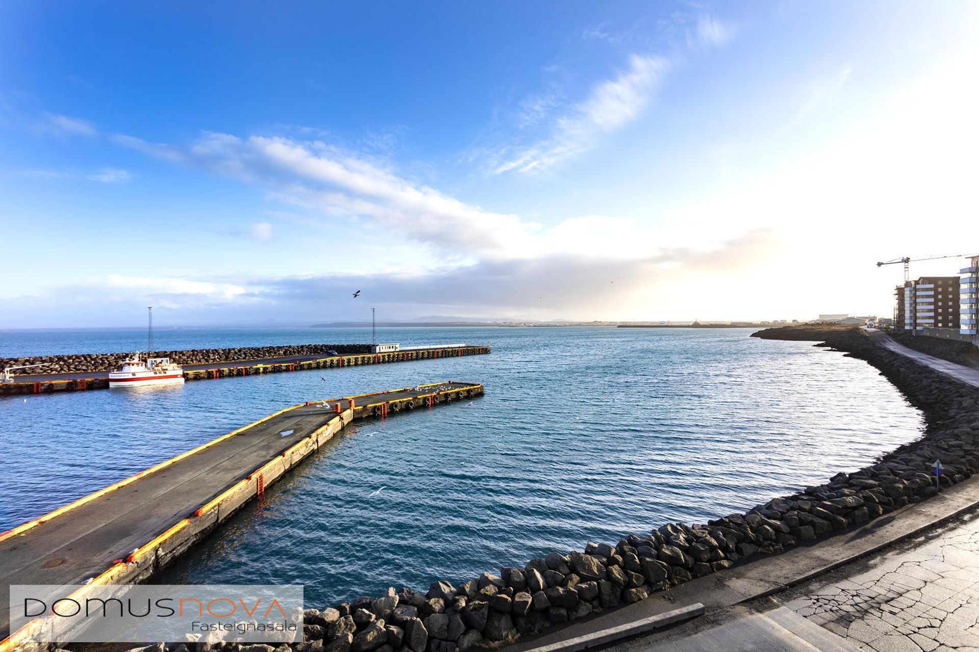 Víkurbraut 17, 230 Reykjanesbær