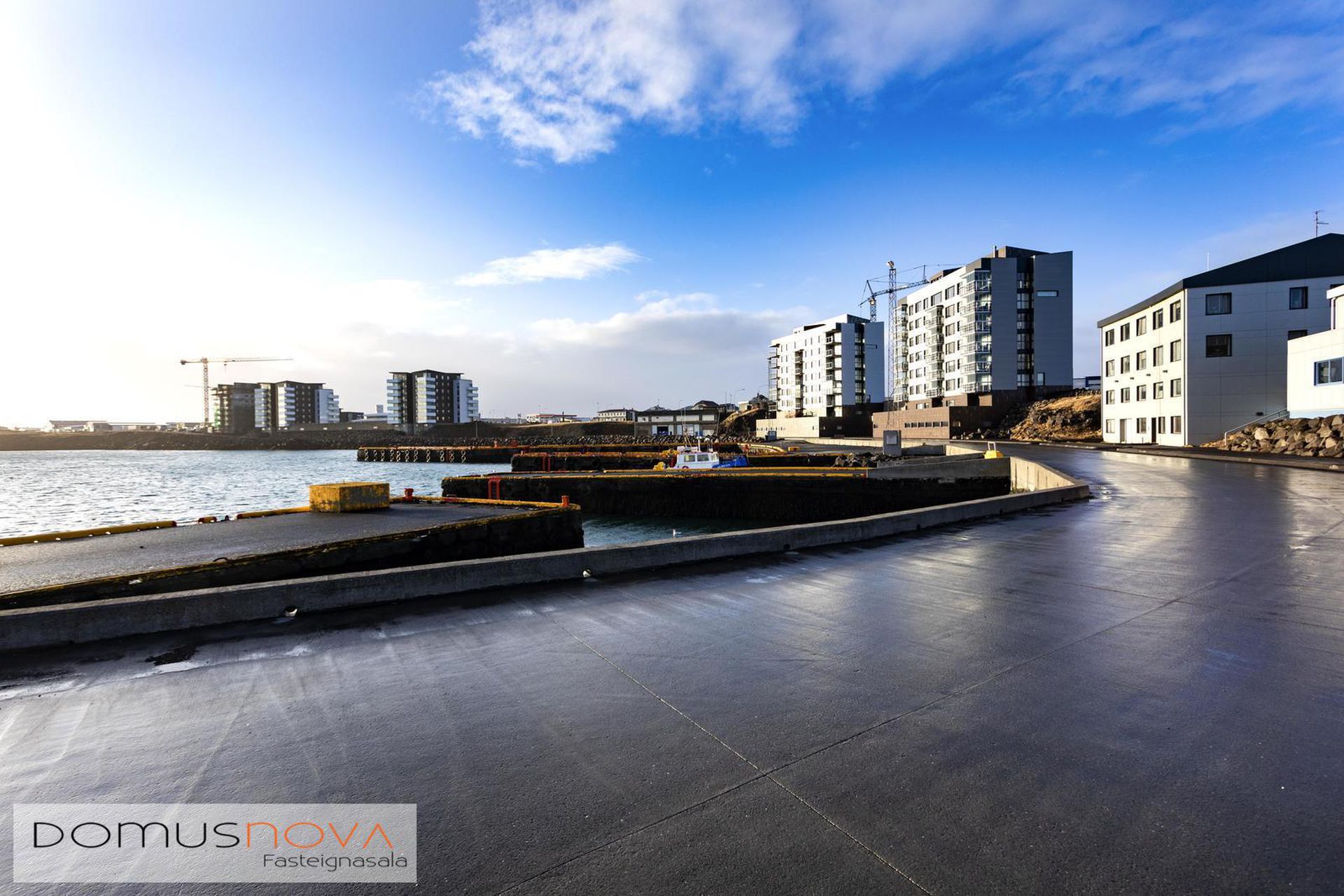Víkurbraut 17, 230 Reykjanesbær