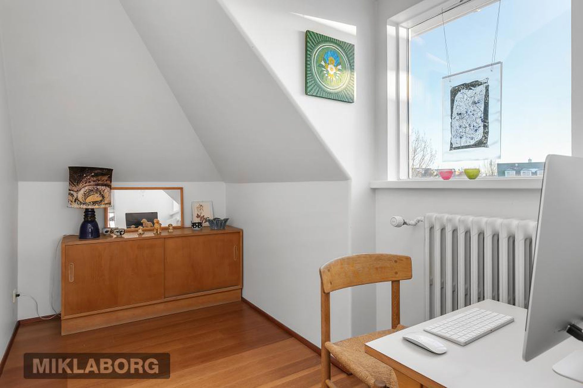 Ægisíða 76, 107 Reykjavík